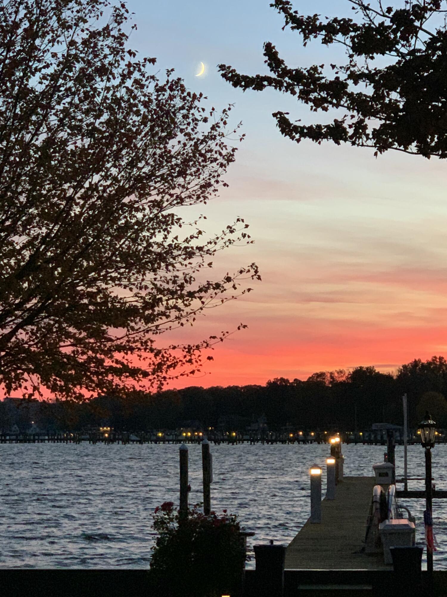 1738 Waukazoo Drive Holland MI 49424