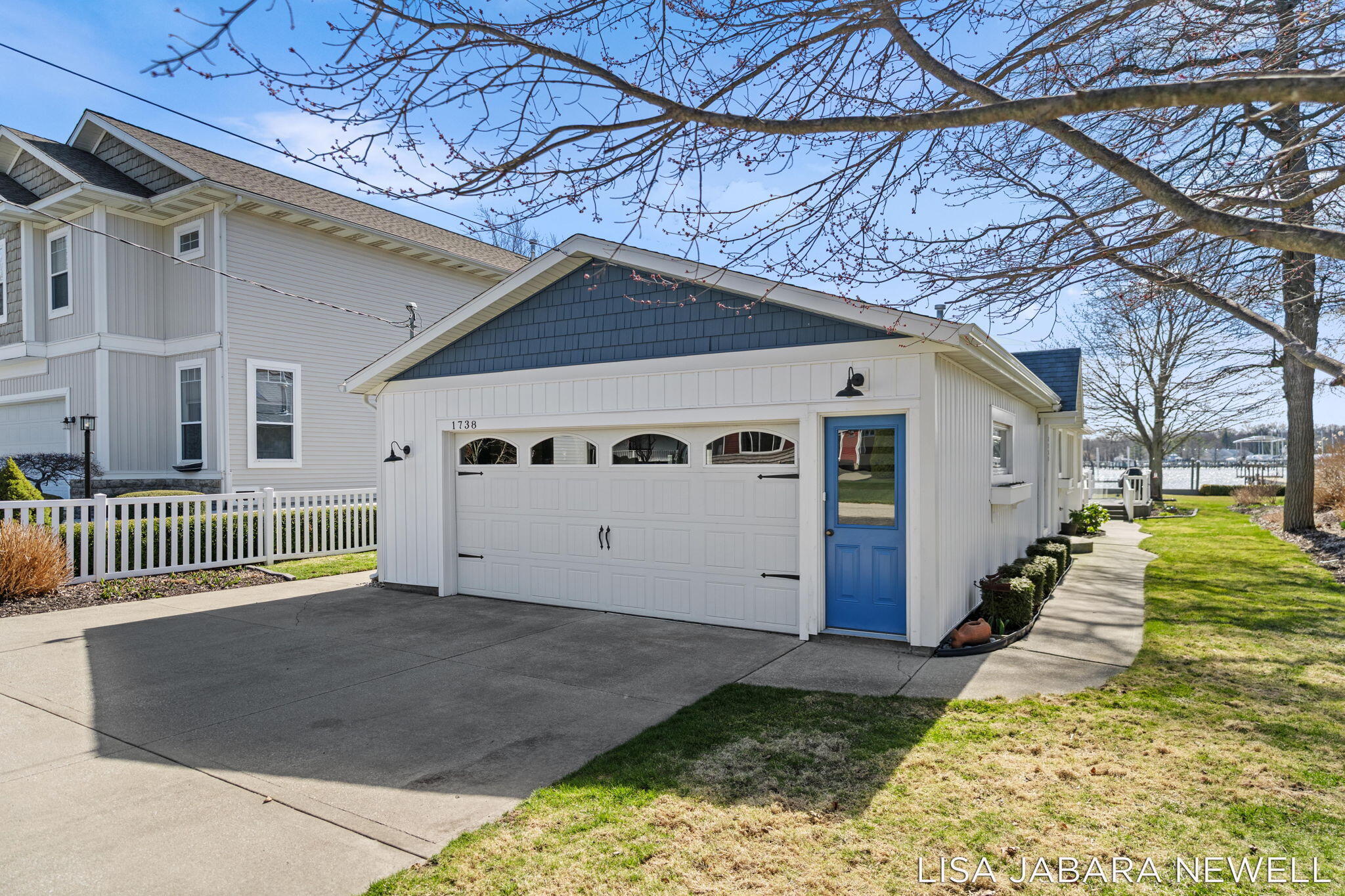 1738 Waukazoo Drive Holland MI 49424