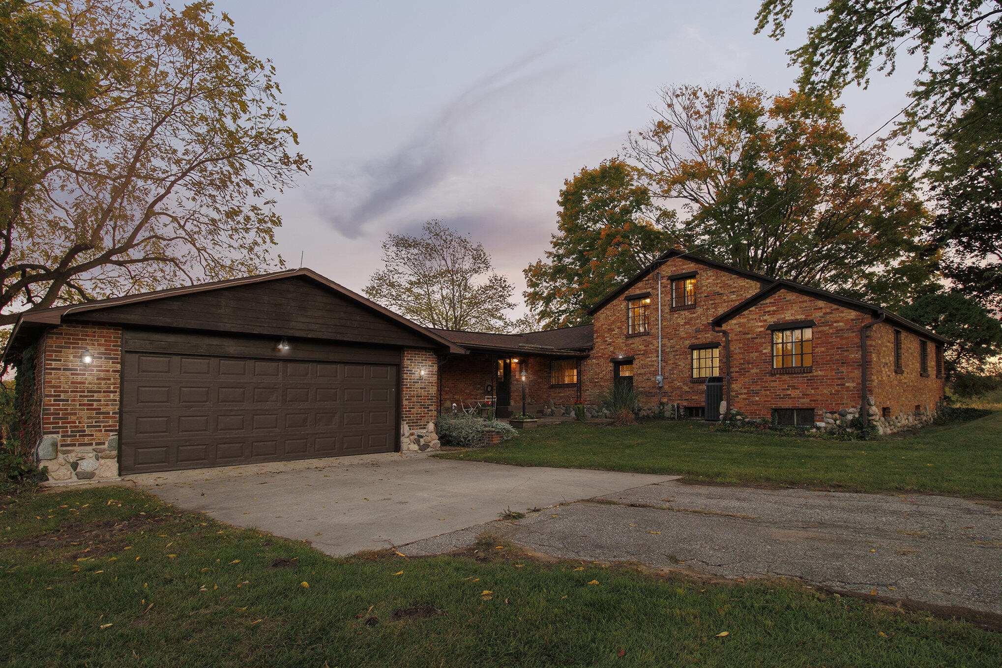 3127 127th Avenue Allegan MI 49010