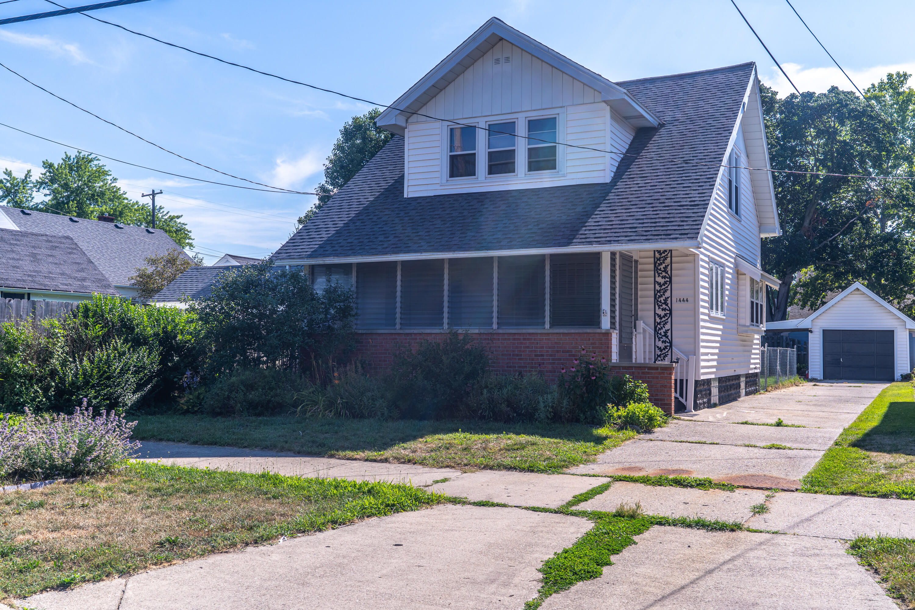 1444 Pine Avenue NW Grand Rapids MI 49504