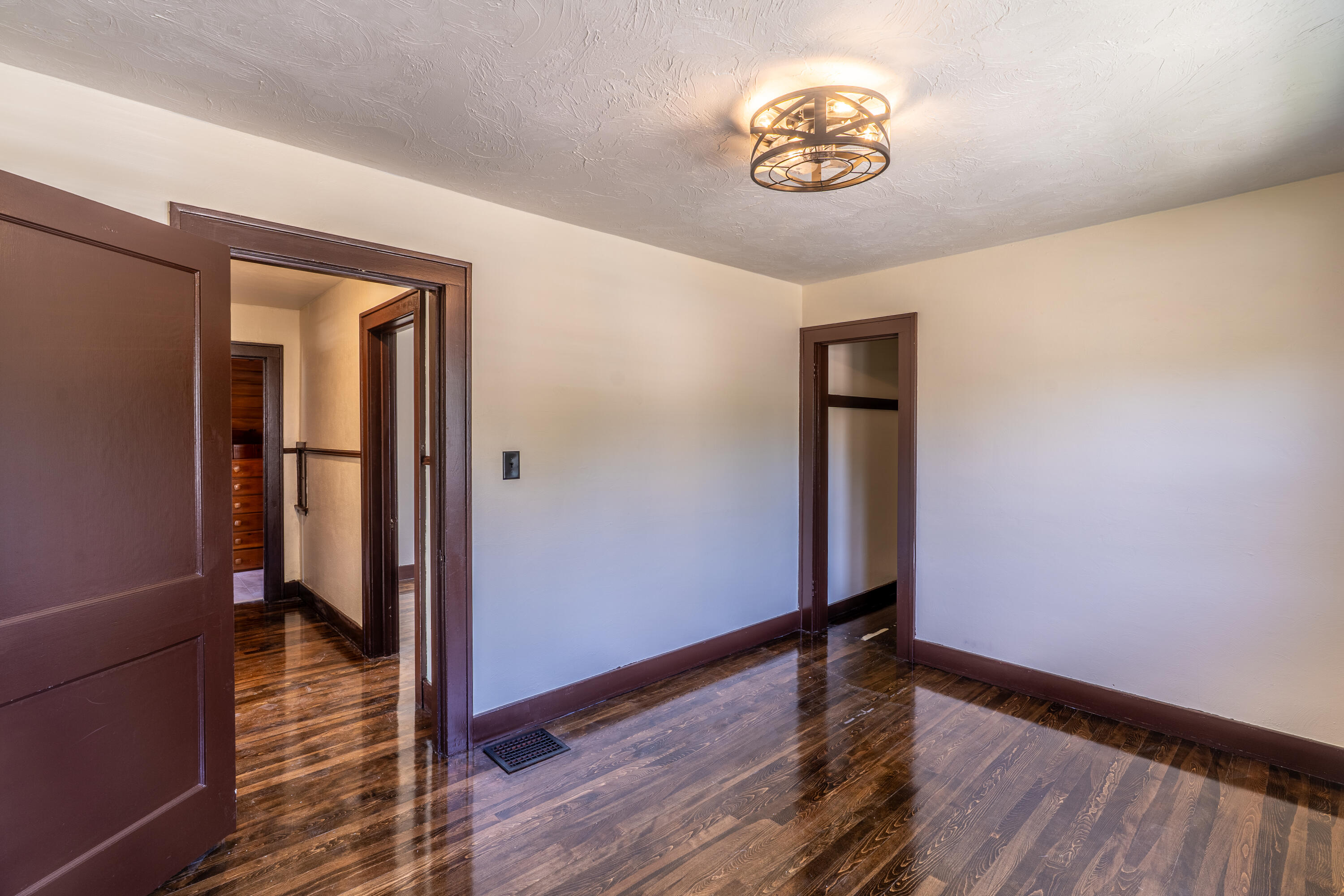 1444 Pine Avenue NW Grand Rapids MI 49504