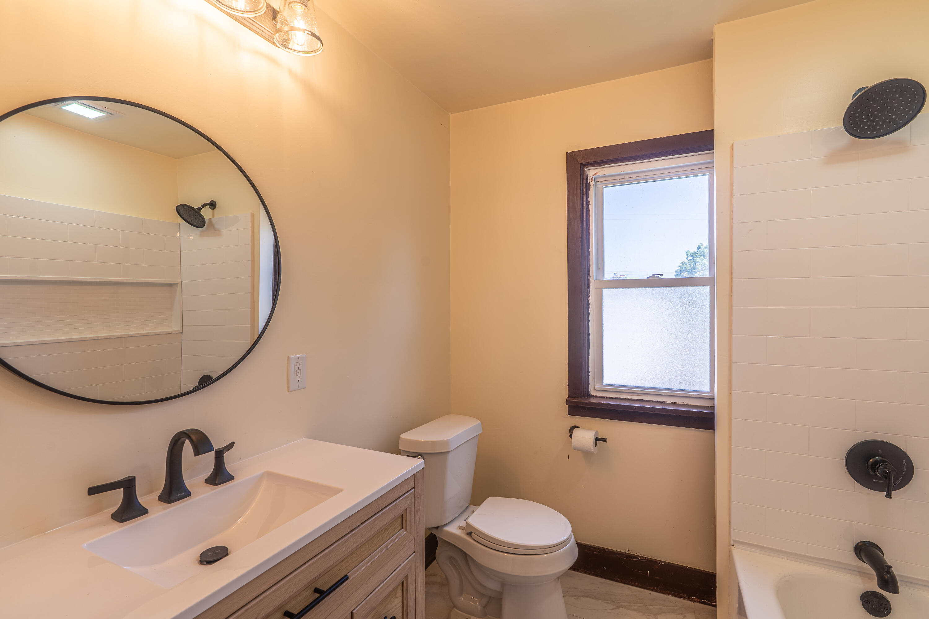 1444 Pine Avenue NW Grand Rapids MI 49504