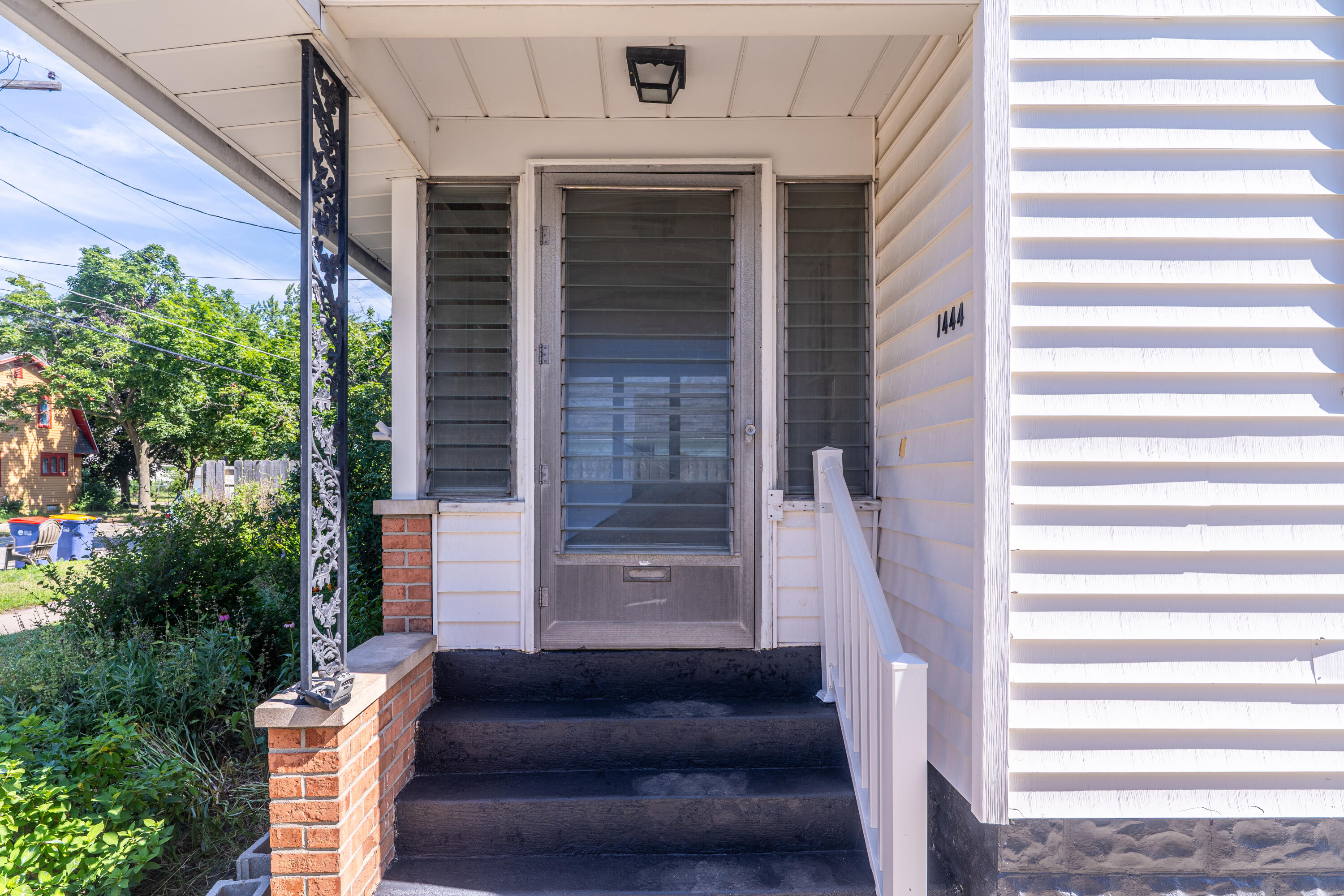 1444 Pine Avenue NW Grand Rapids MI 49504
