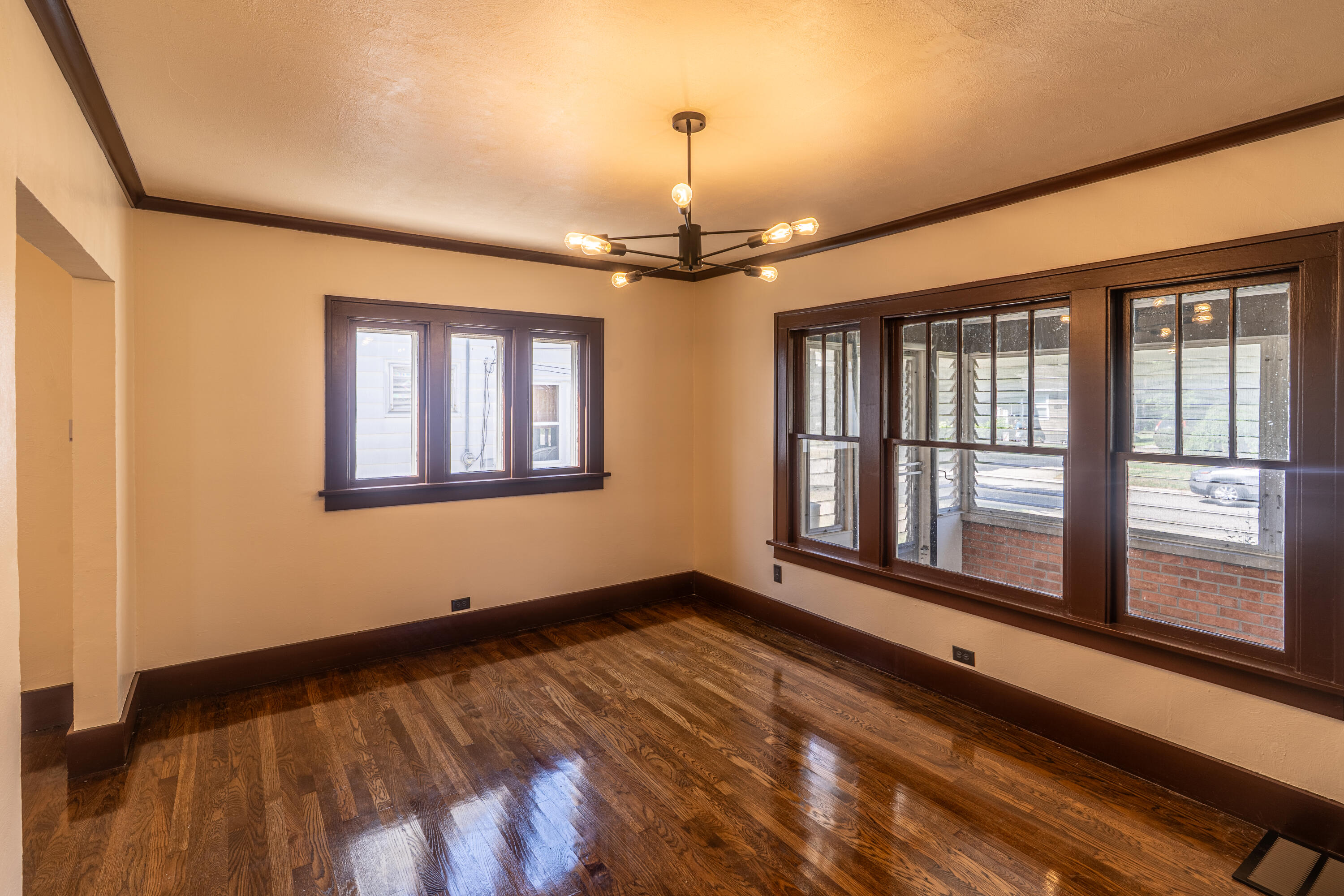 1444 Pine Avenue NW Grand Rapids MI 49504
