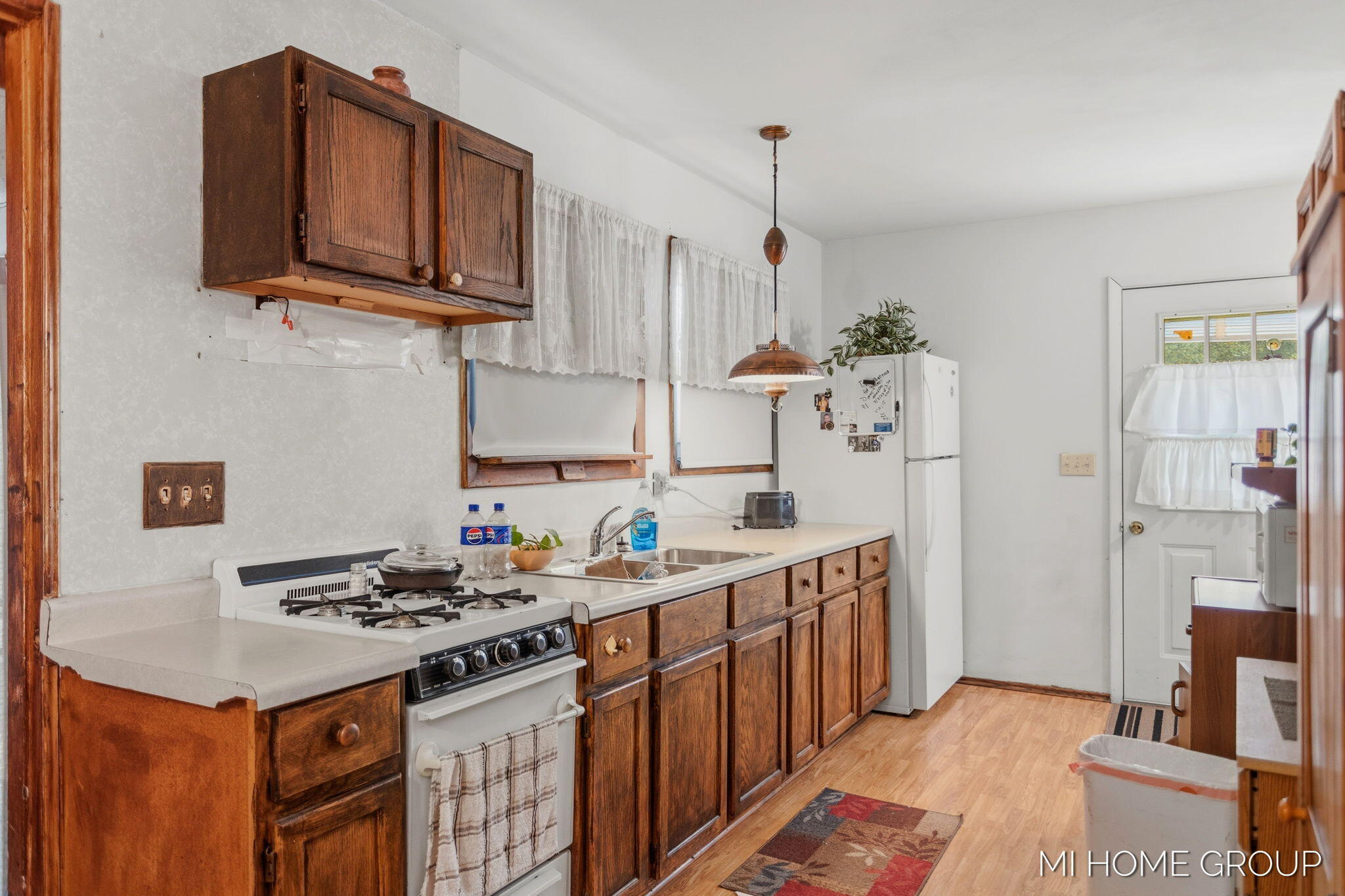 155 Burke Avenue Holland MI 49424