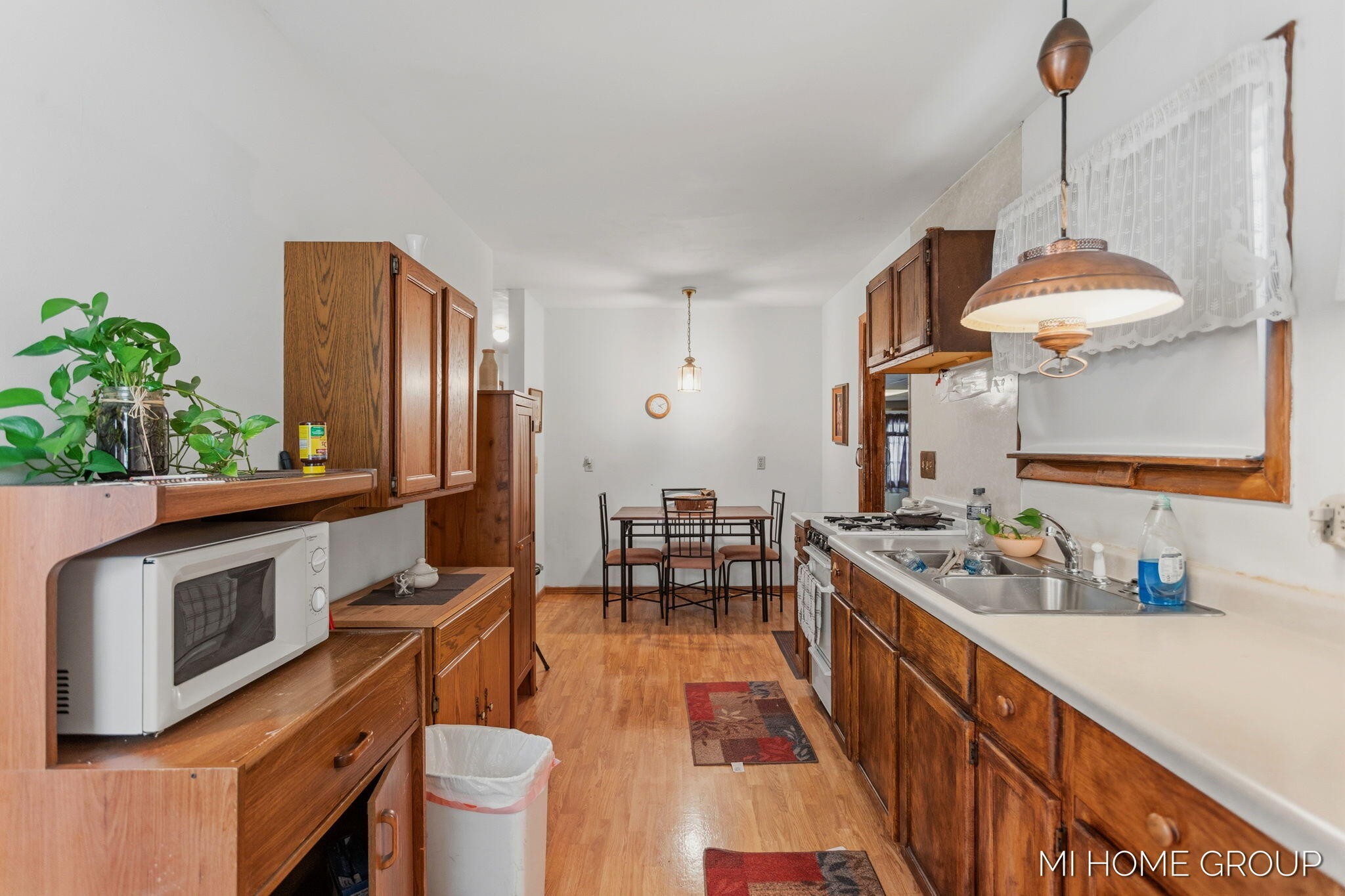 155 Burke Avenue Holland MI 49424