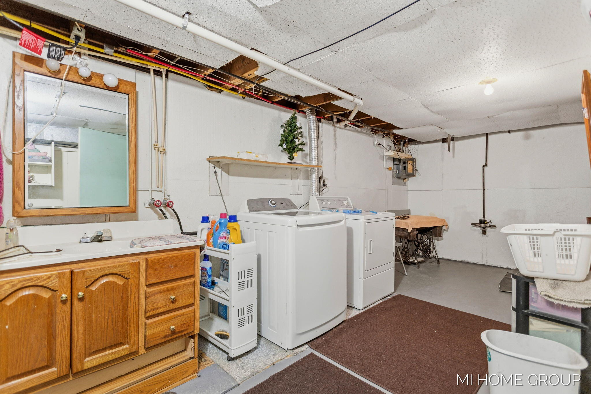 155 Burke Avenue Holland MI 49424