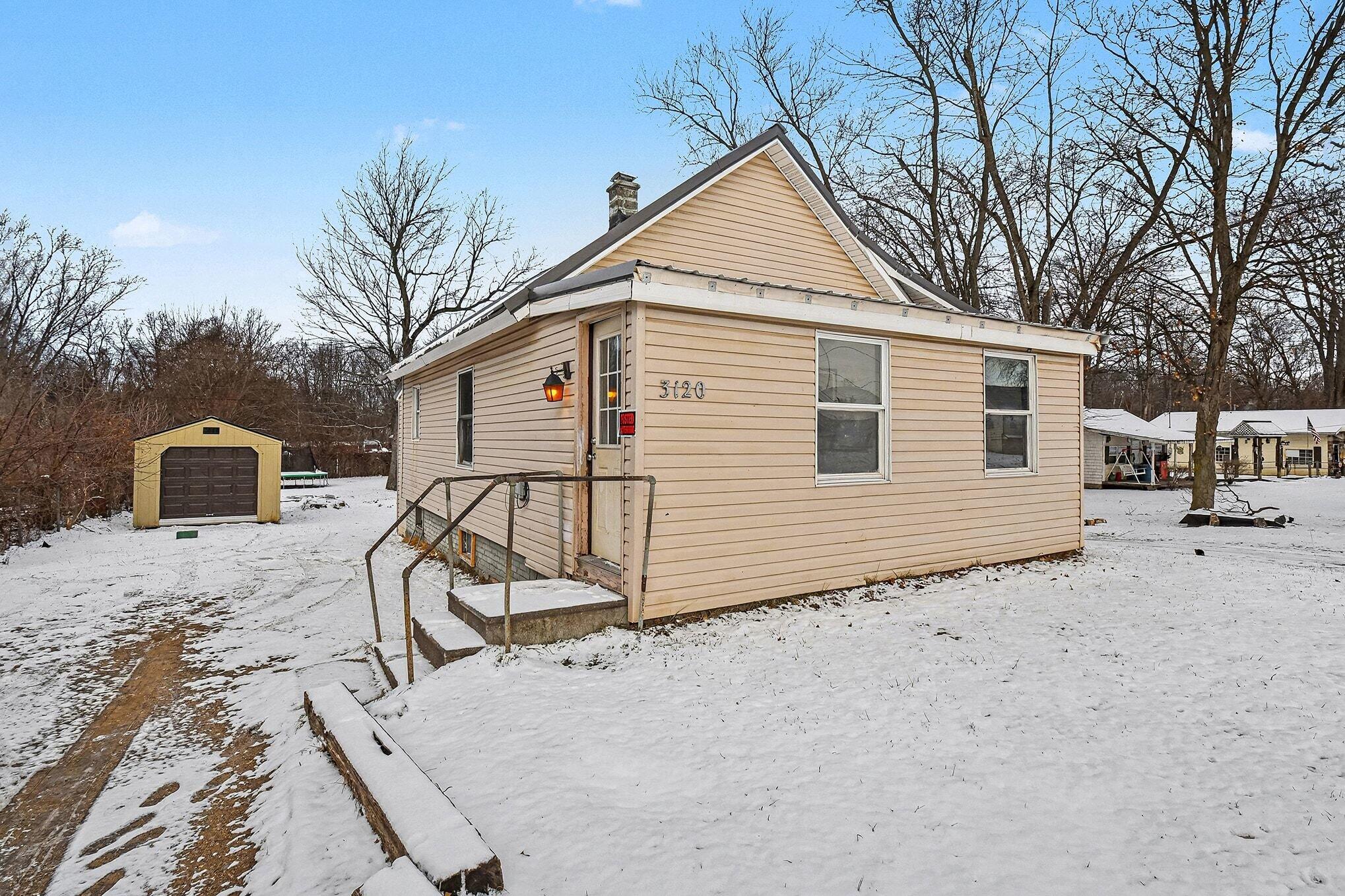 3120 Woodlawn Street Niles MI 49120