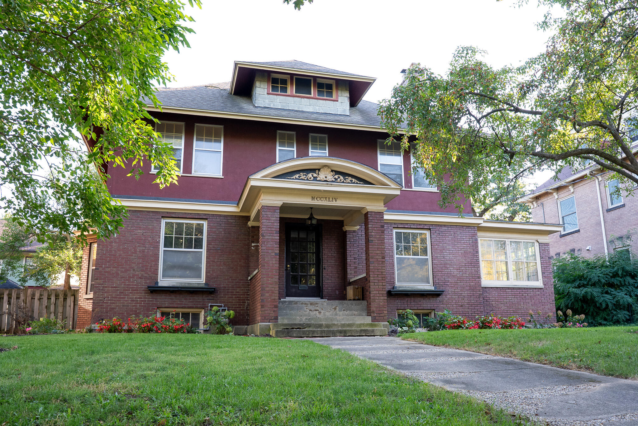 1244 Lake Drive SE Grand Rapids MI 49506