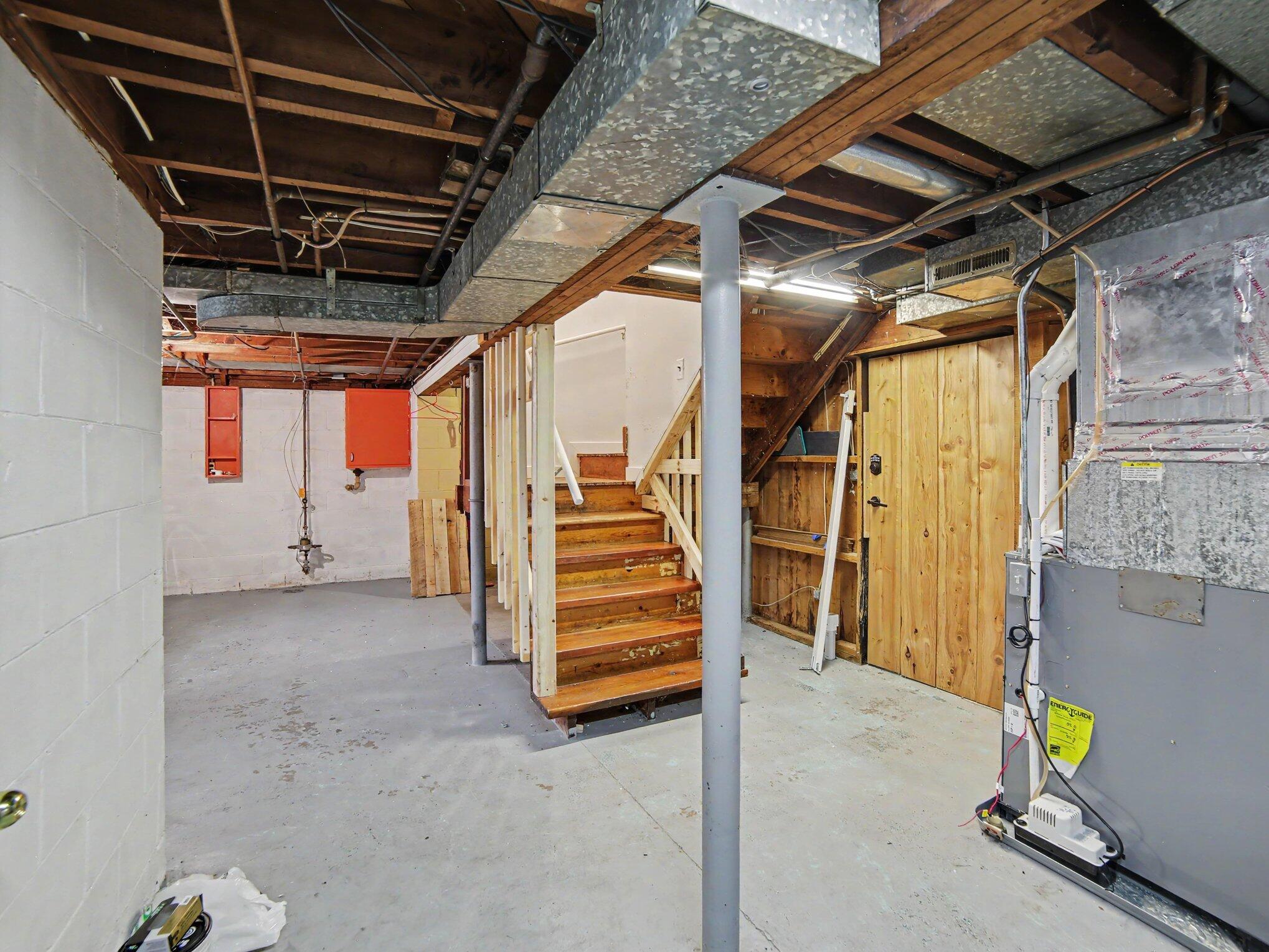 2240 Miner Avenue Muskegon MI 49441