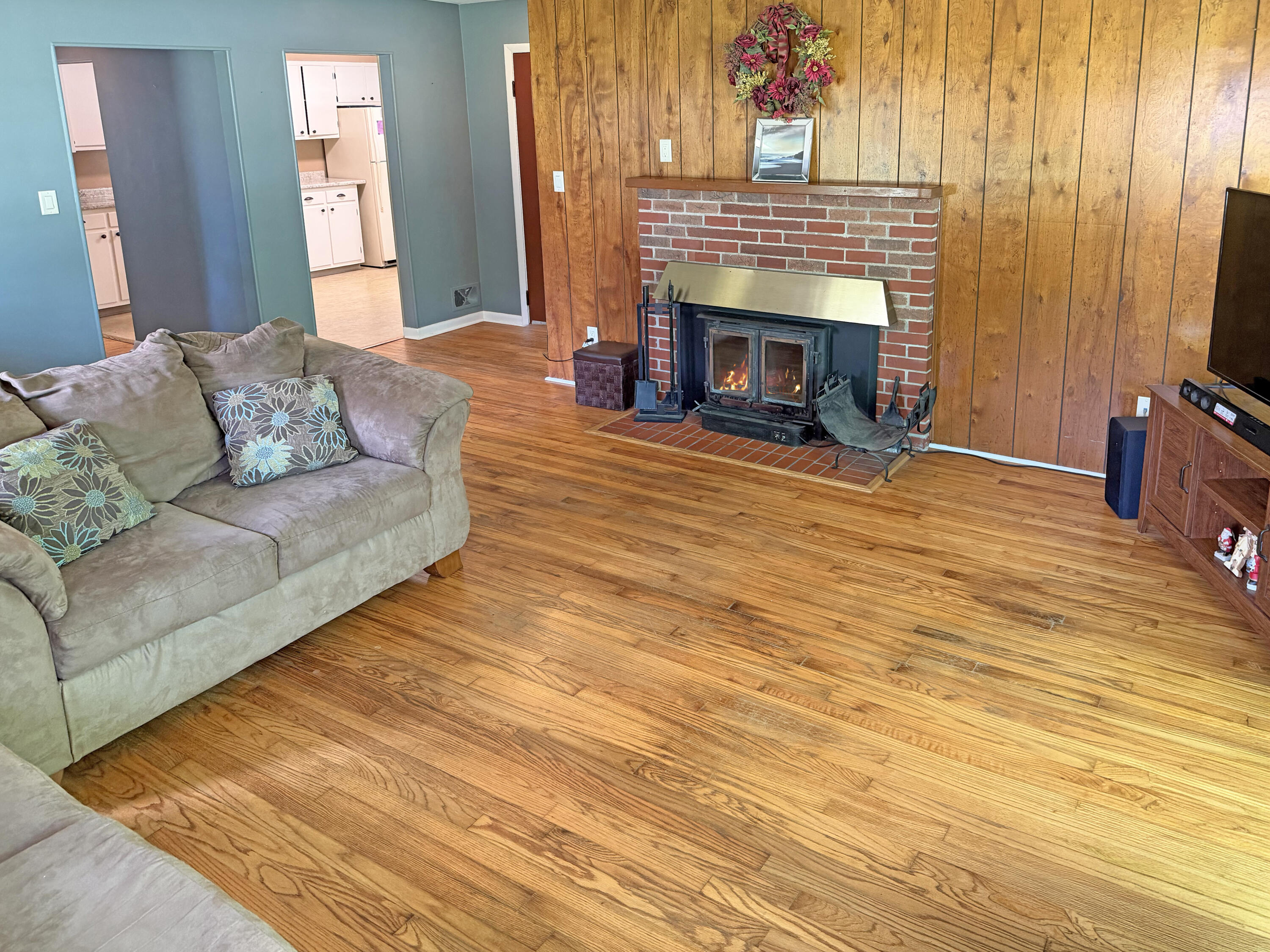1615 Roger Avenue Benton Harbor MI 49022