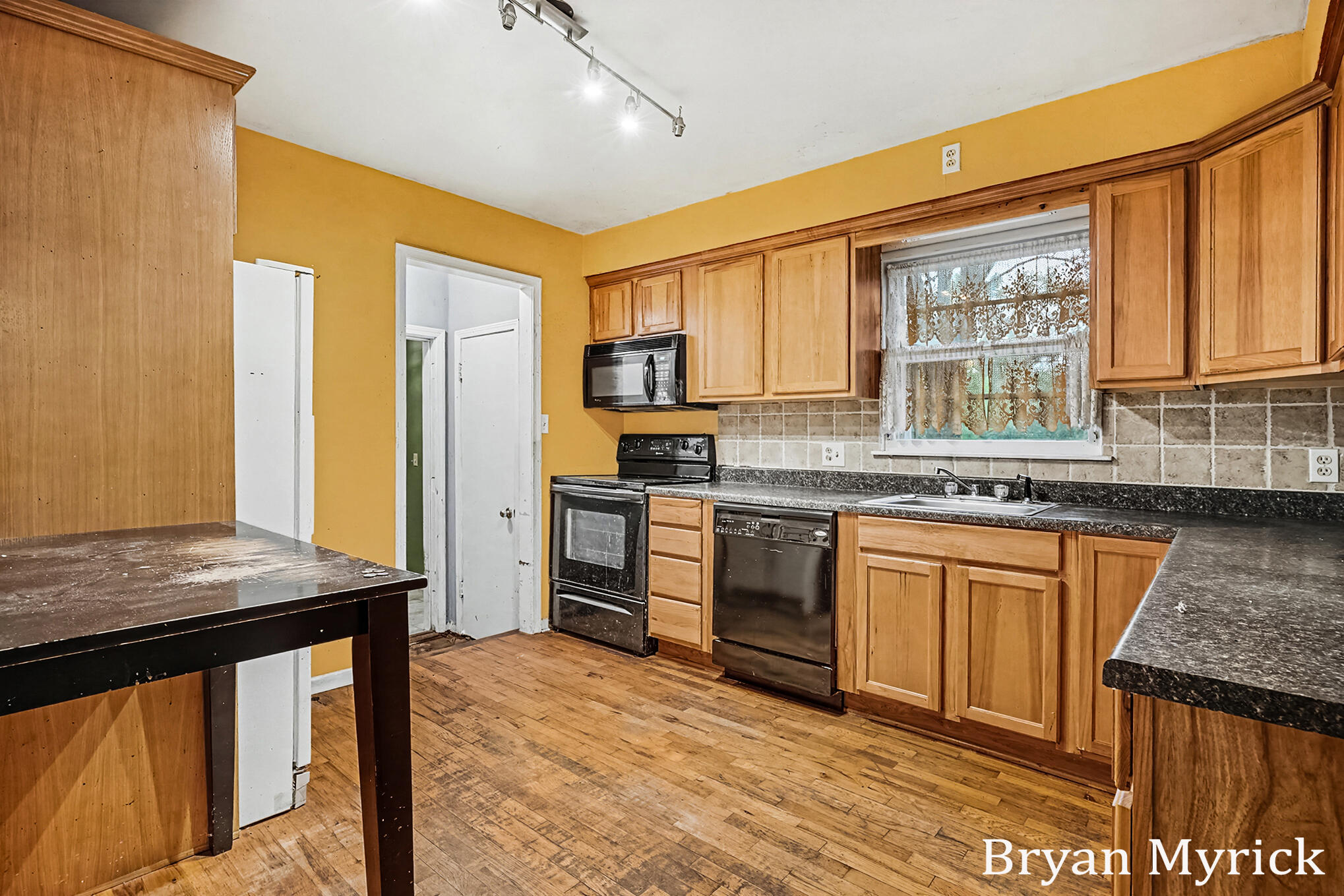 819 W 25th Street Holland MI 49423