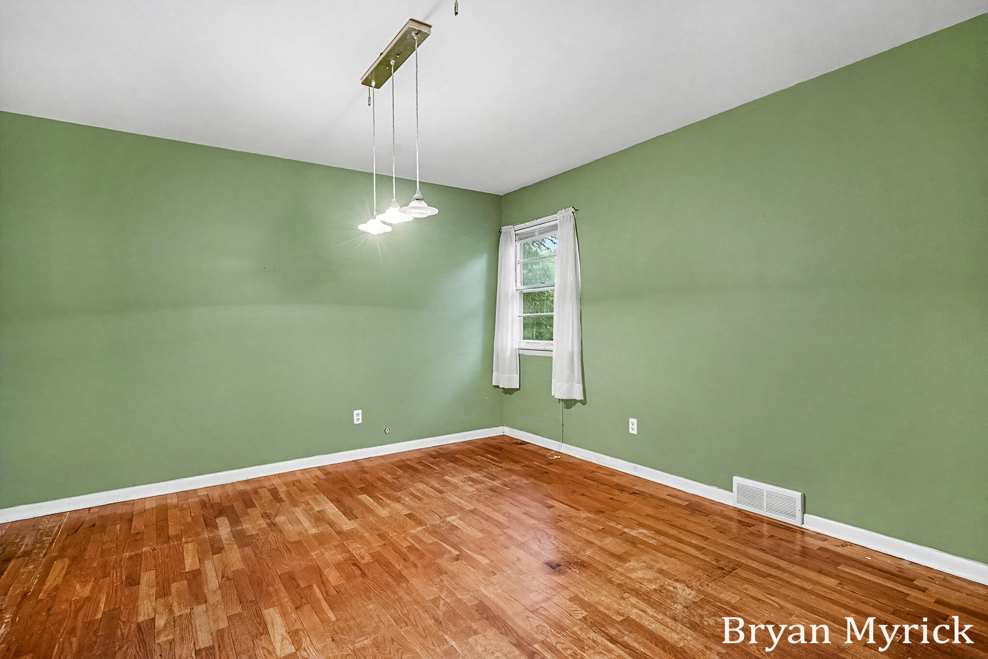 819 W 25th Street Holland MI 49423