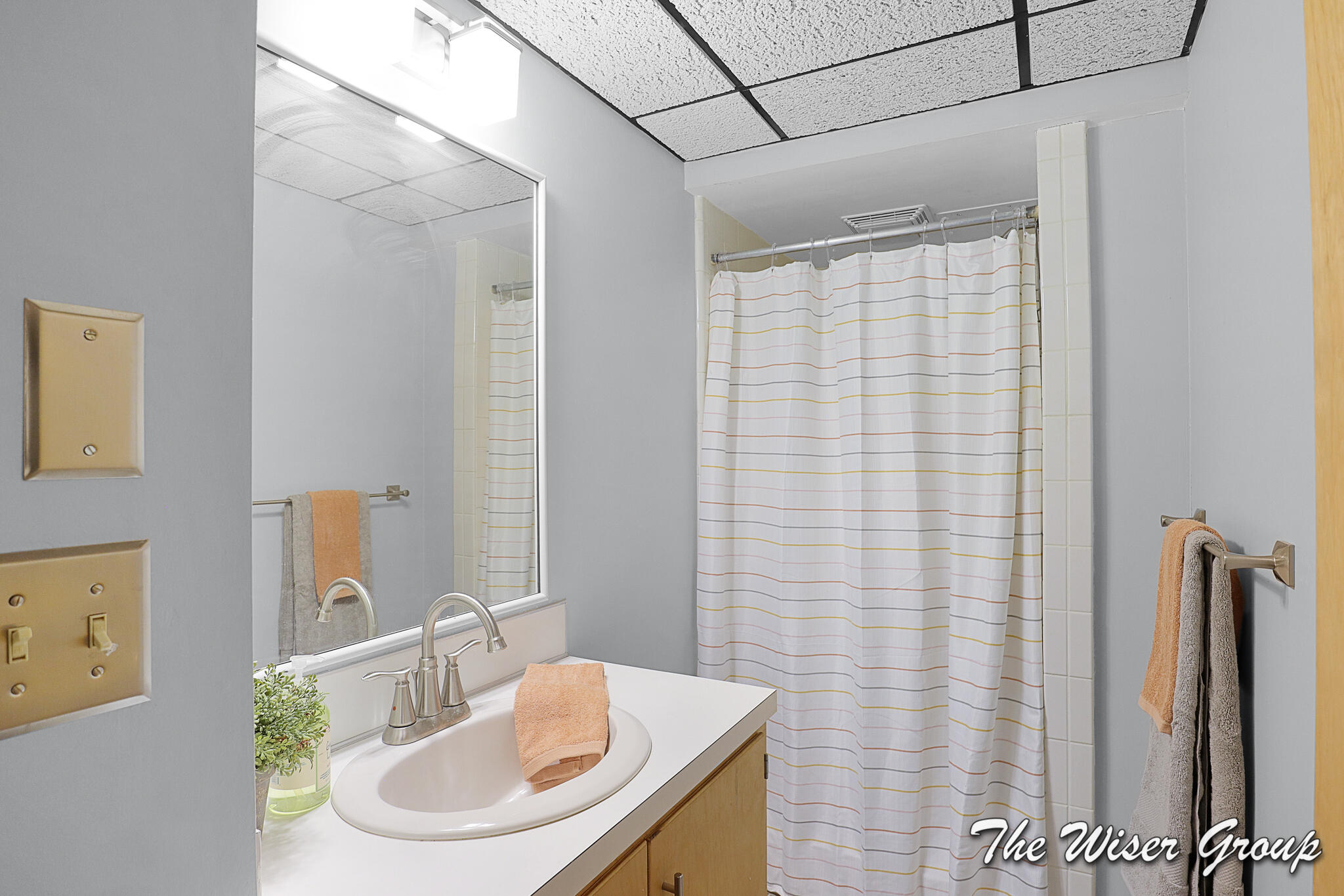 1613 Lotus Avenue SE Grand Rapids MI 49506