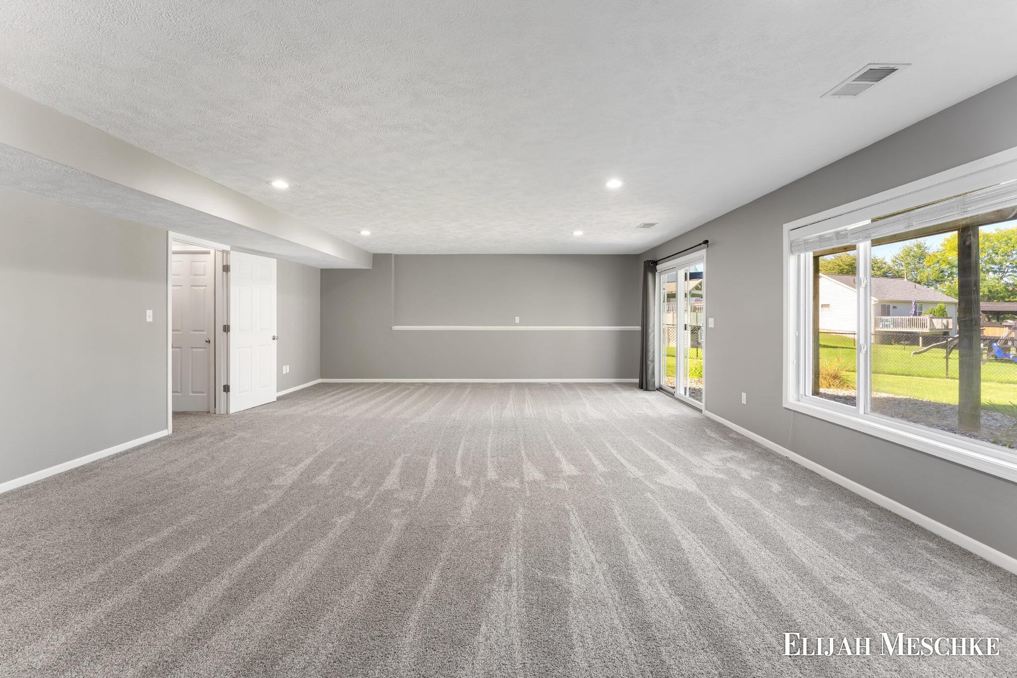 2026 Orchard Ridge Drive NW Grand Rapids MI 49534