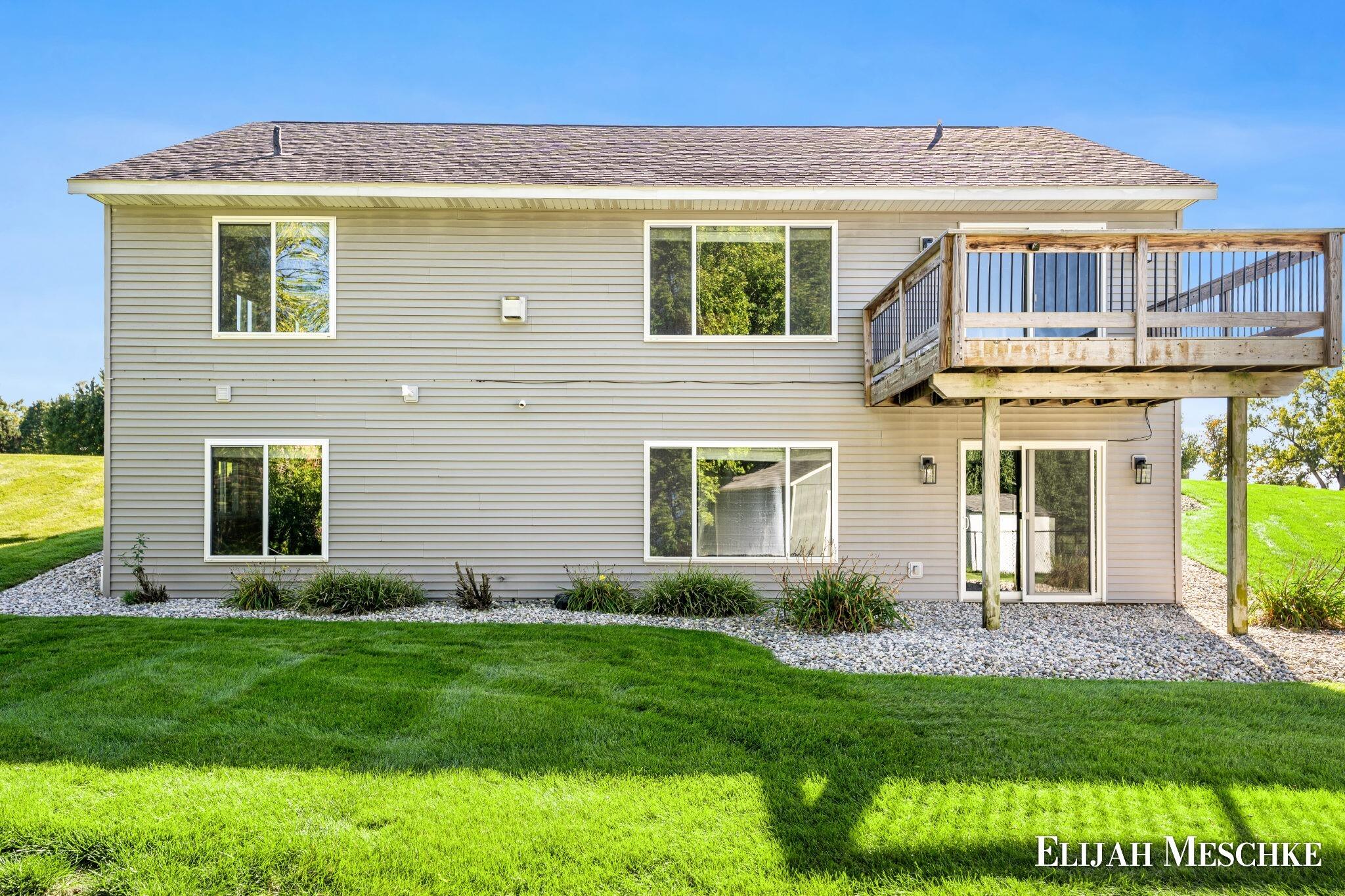 2026 Orchard Ridge Drive NW Grand Rapids MI 49534