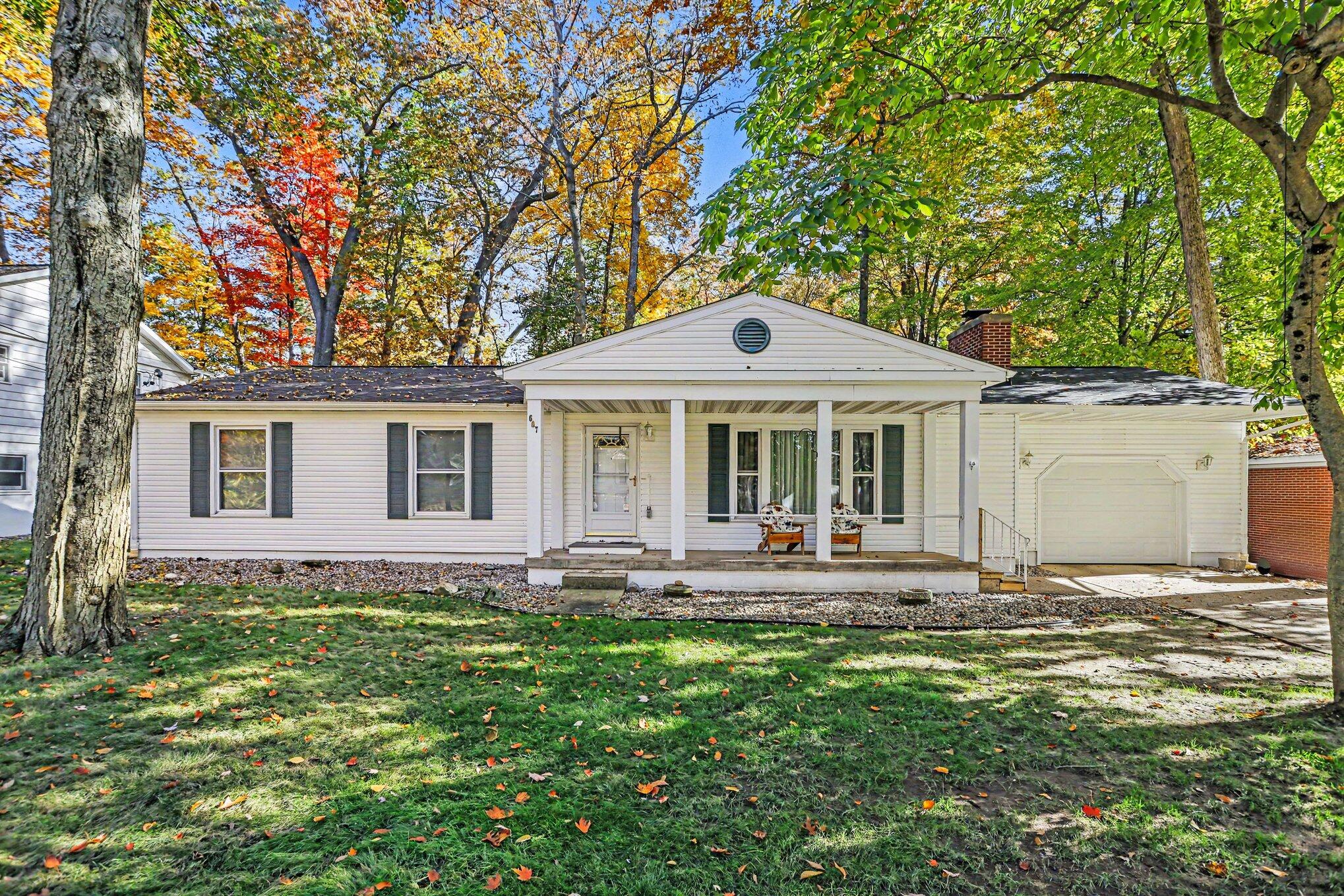 607 S Sherman Street Allegan MI 49010