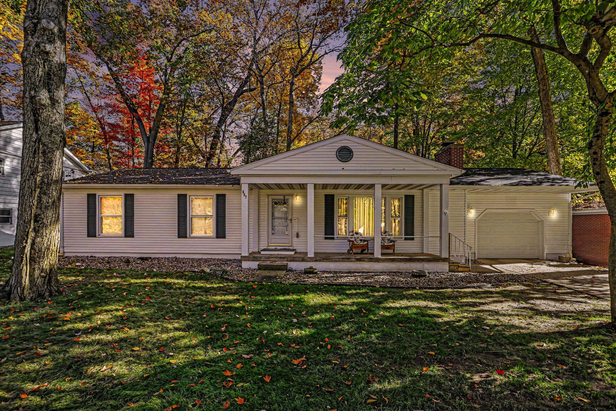 607 S Sherman Street Allegan MI 49010