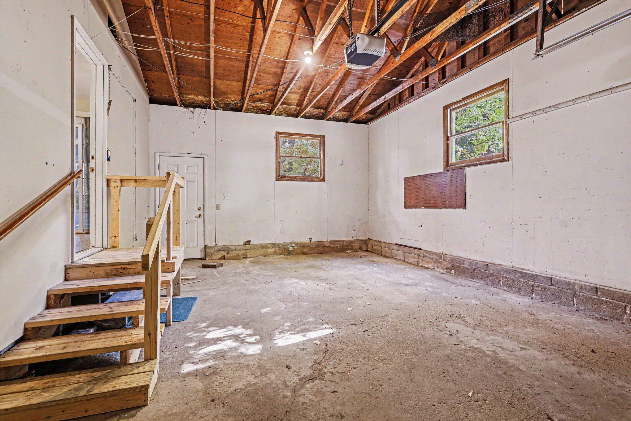 607 S Sherman Street Allegan MI 49010