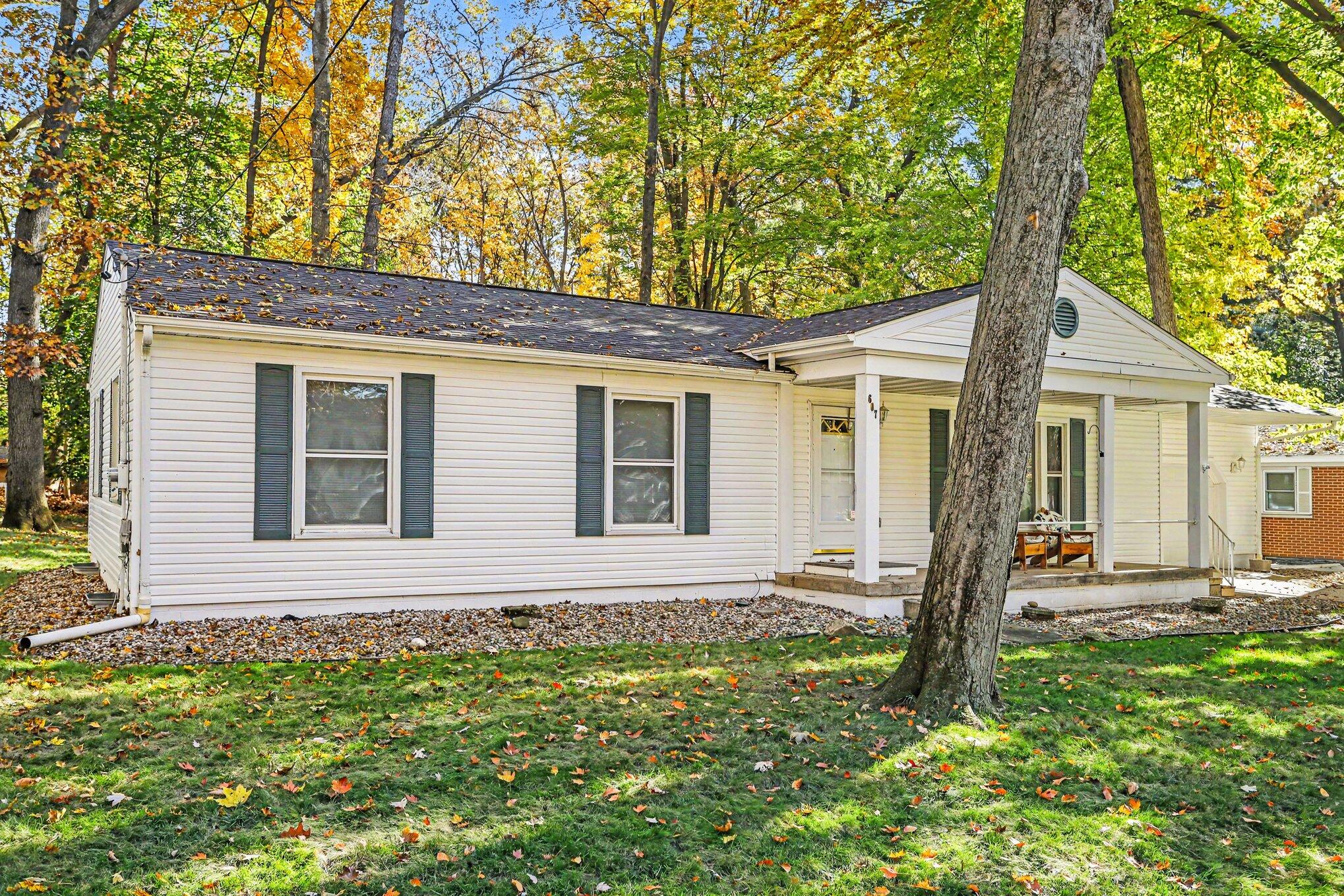 607 S Sherman Street Allegan MI 49010