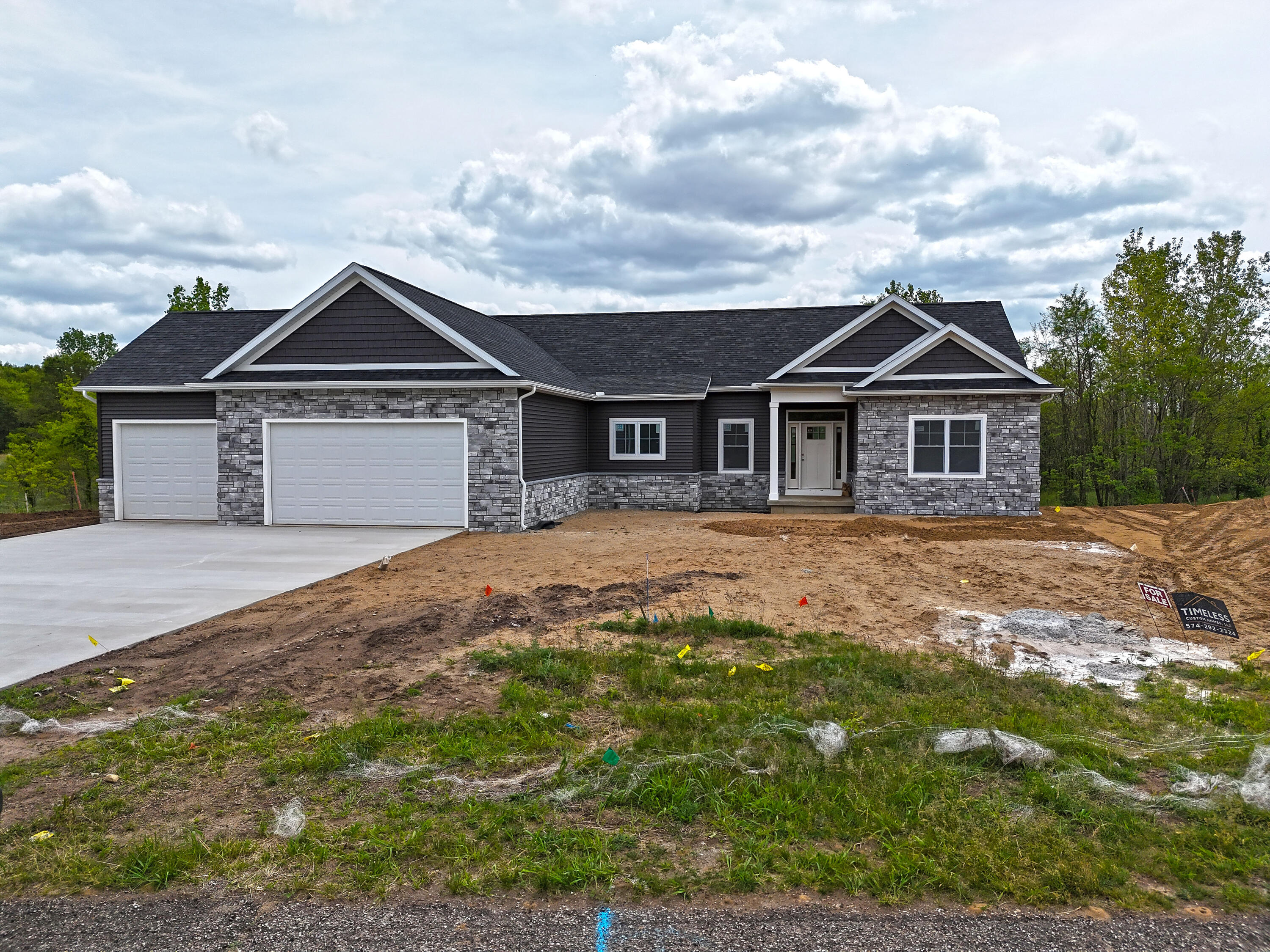 70055 Ashley Drive Edwardsburg MI 49112
