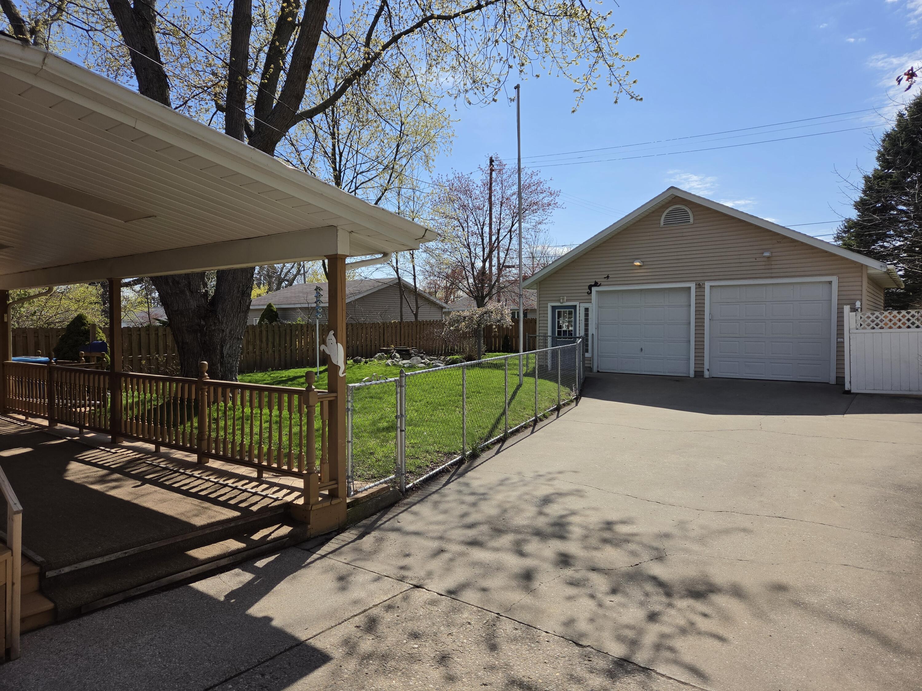 603 New William Street Ludington MI 49431