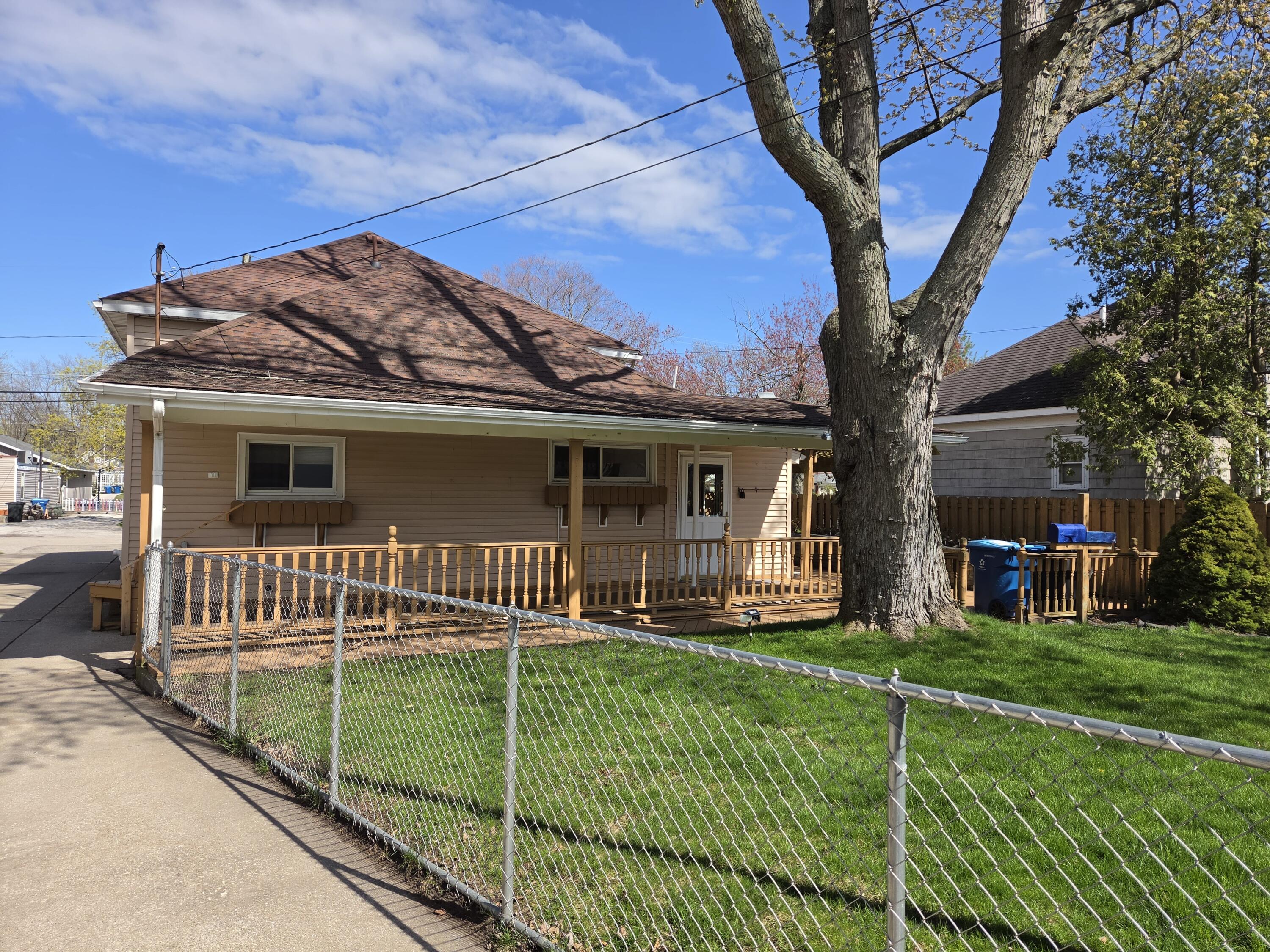 603 New William Street Ludington MI 49431