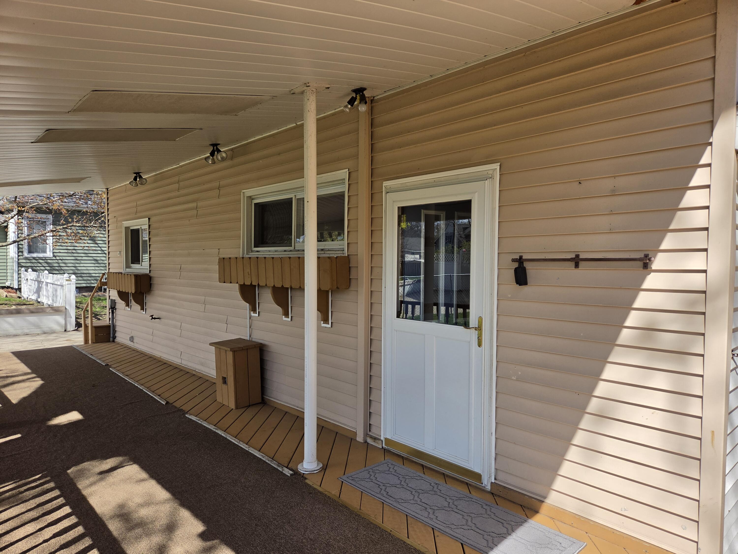 603 New William Street Ludington MI 49431