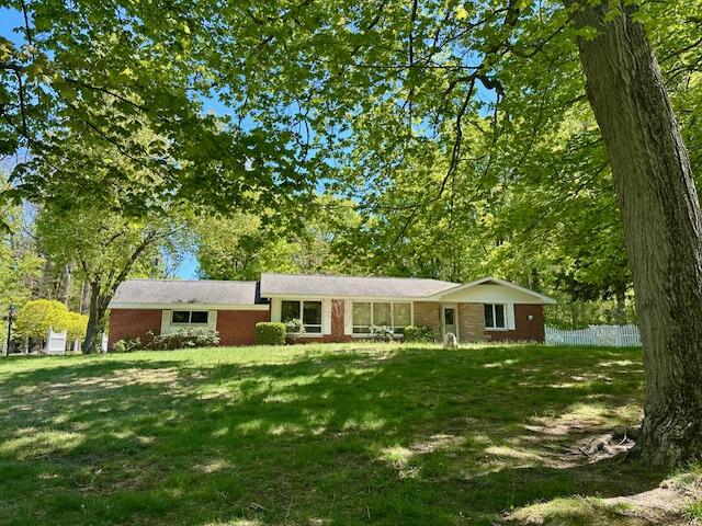 2095 Lakeshore Drive Fennville MI 49408
