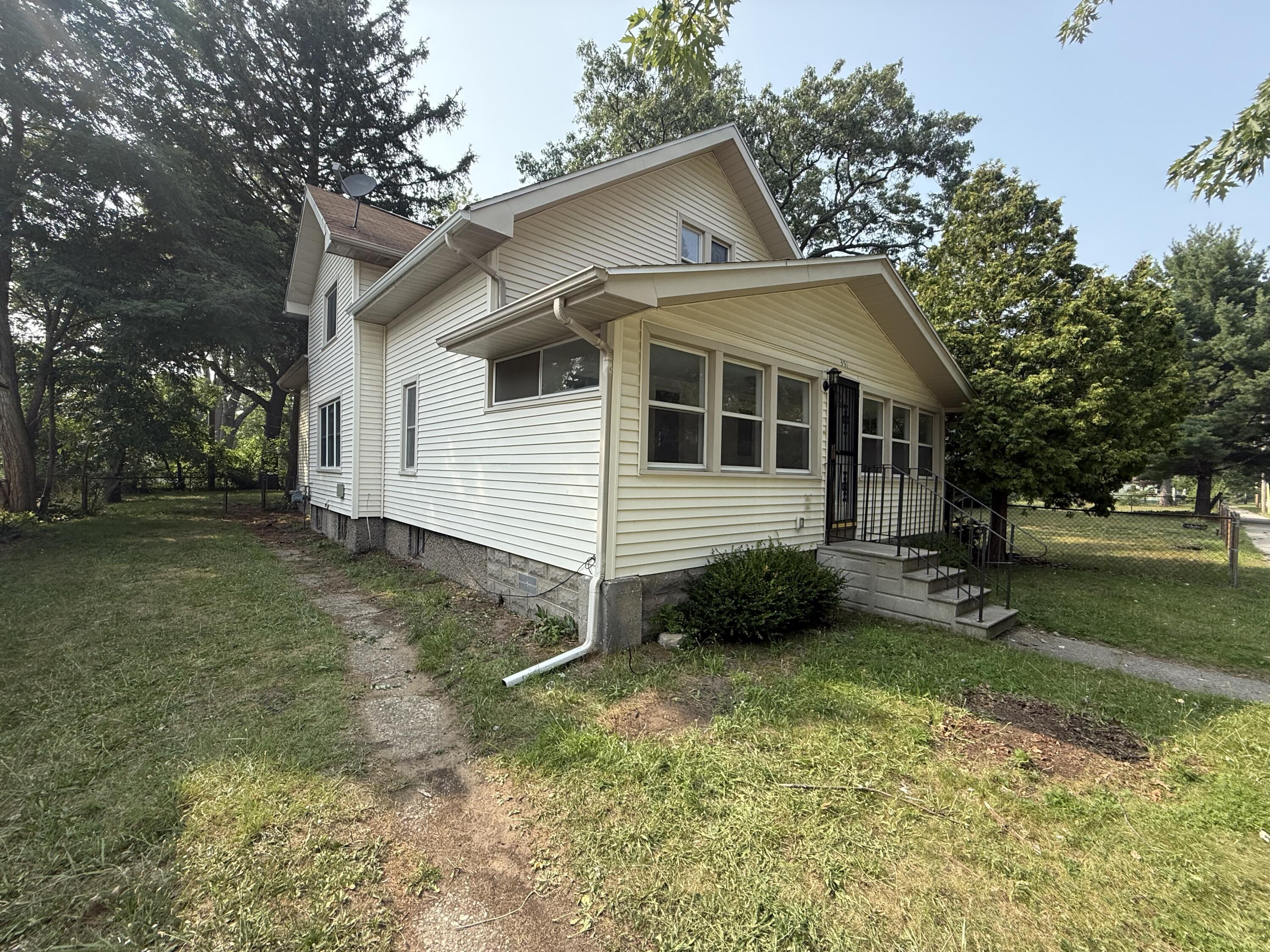351 Erickson Street Muskegon MI 49442