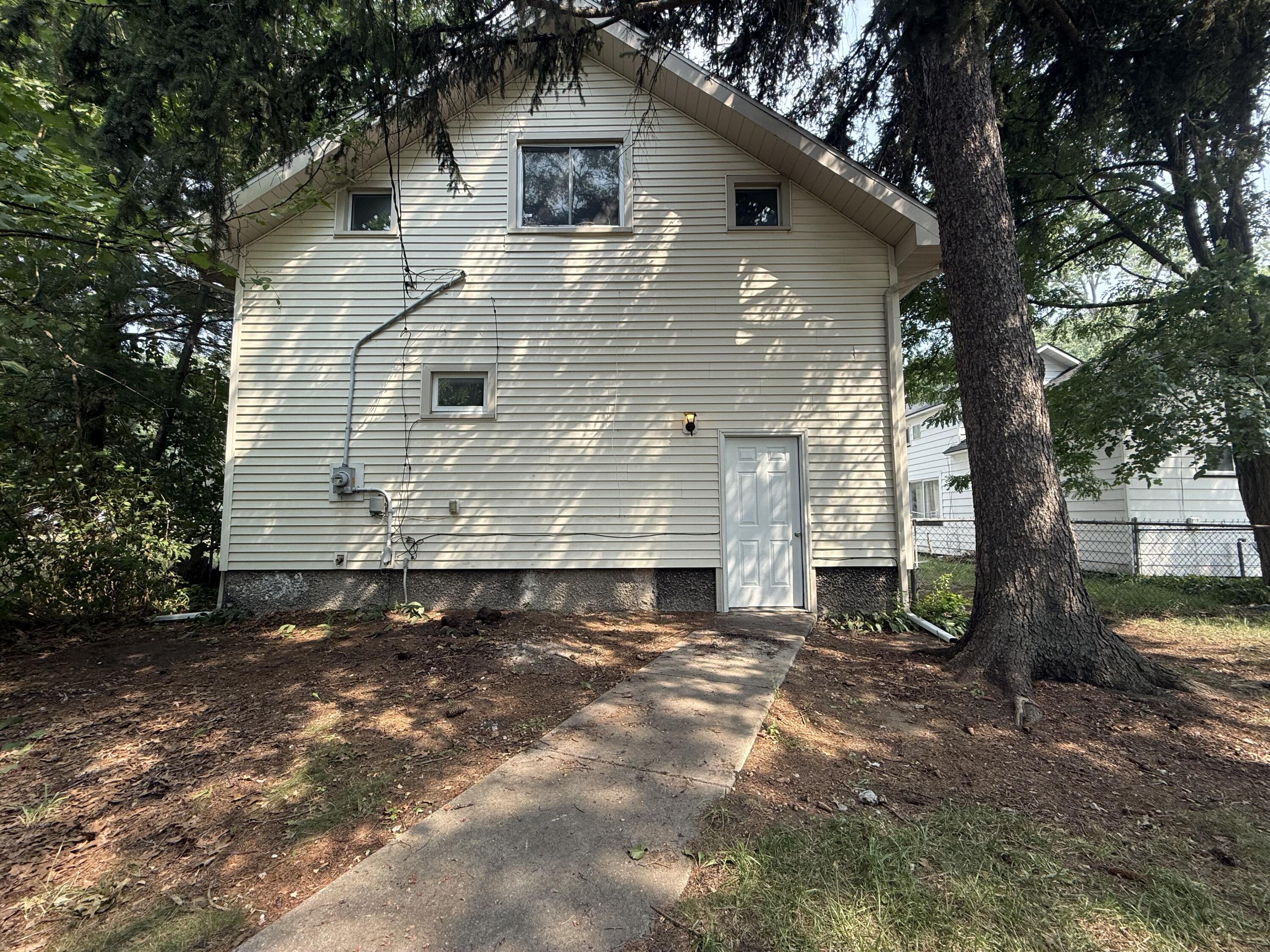351 Erickson Street Muskegon MI 49442