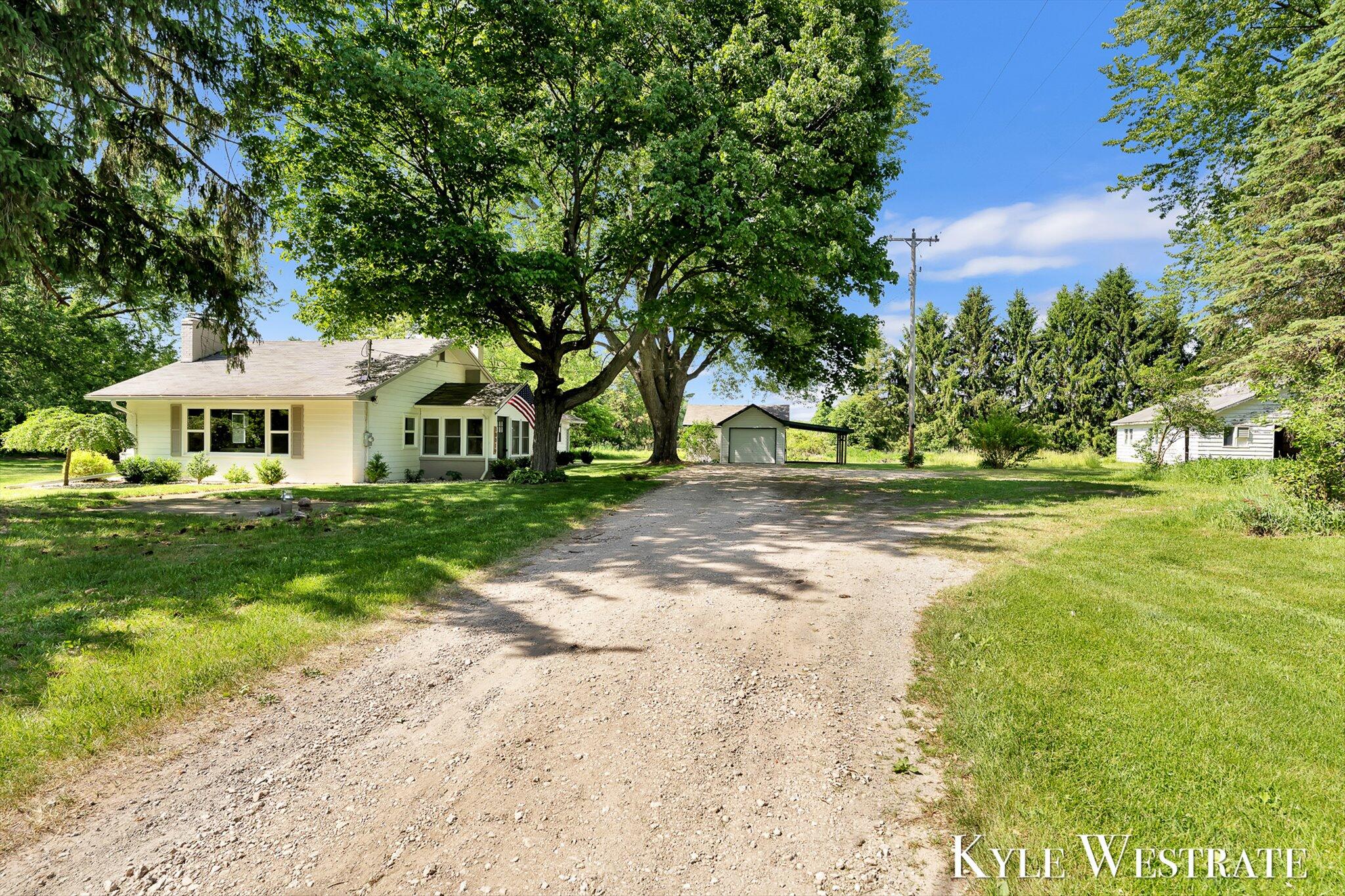 10019 10 Mile Road NE Rockford MI 49341