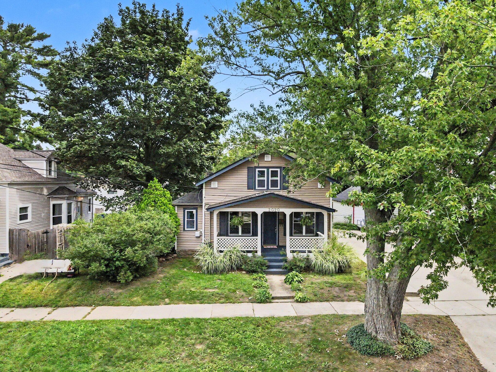 2020 Lafayette Avenue NE Grand Rapids MI 49505