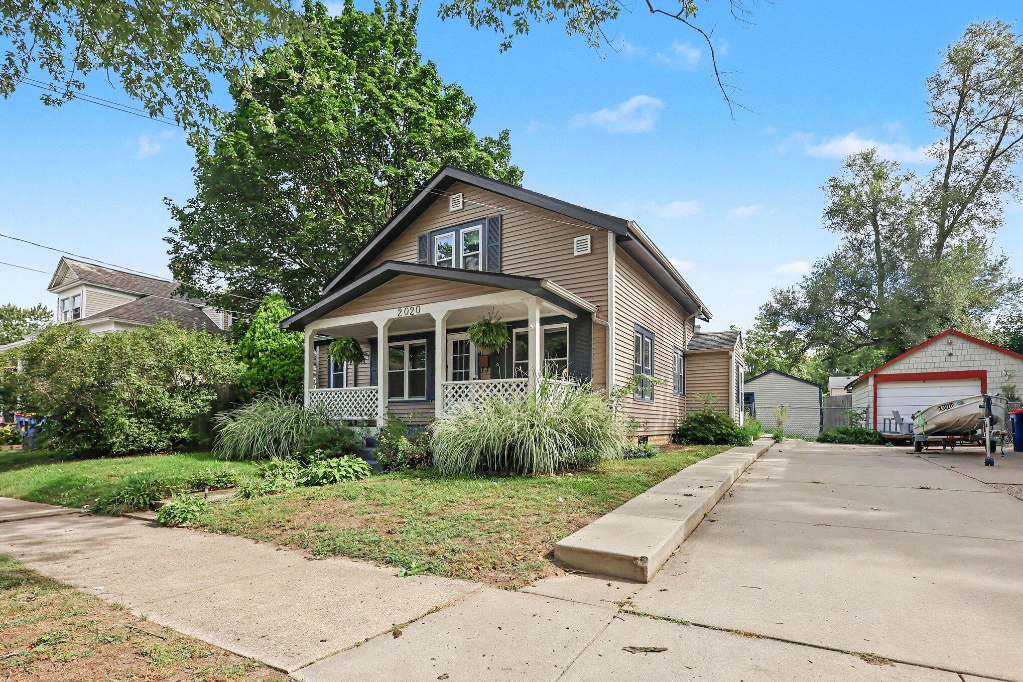 2020 Lafayette Avenue NE Grand Rapids MI 49505