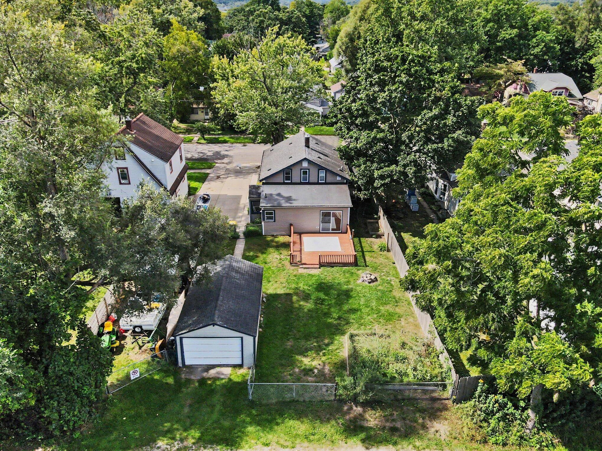 2020 Lafayette Avenue NE Grand Rapids MI 49505