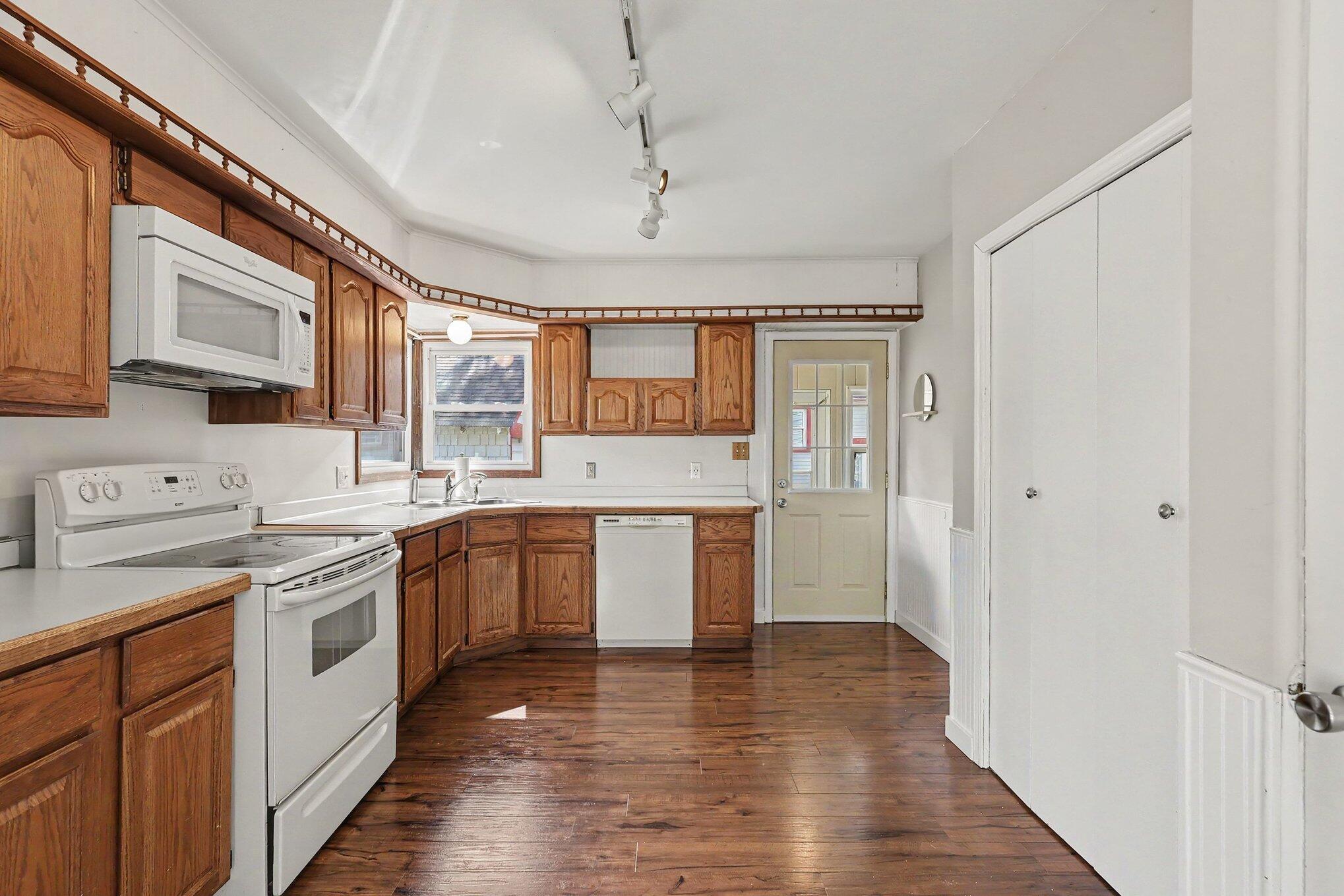 2020 Lafayette Avenue NE Grand Rapids MI 49505
