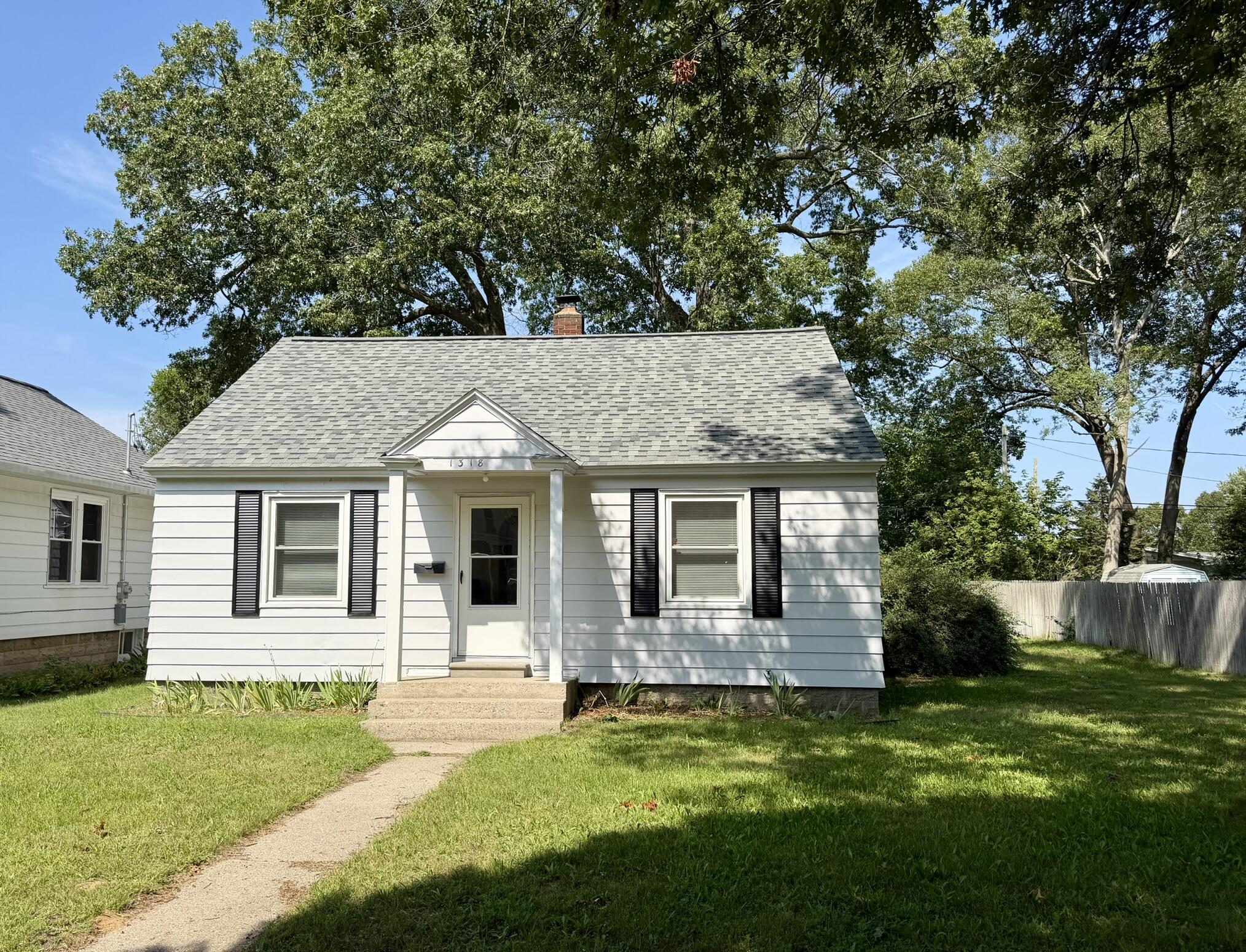1318 Catherine Avenue Muskegon MI 49442