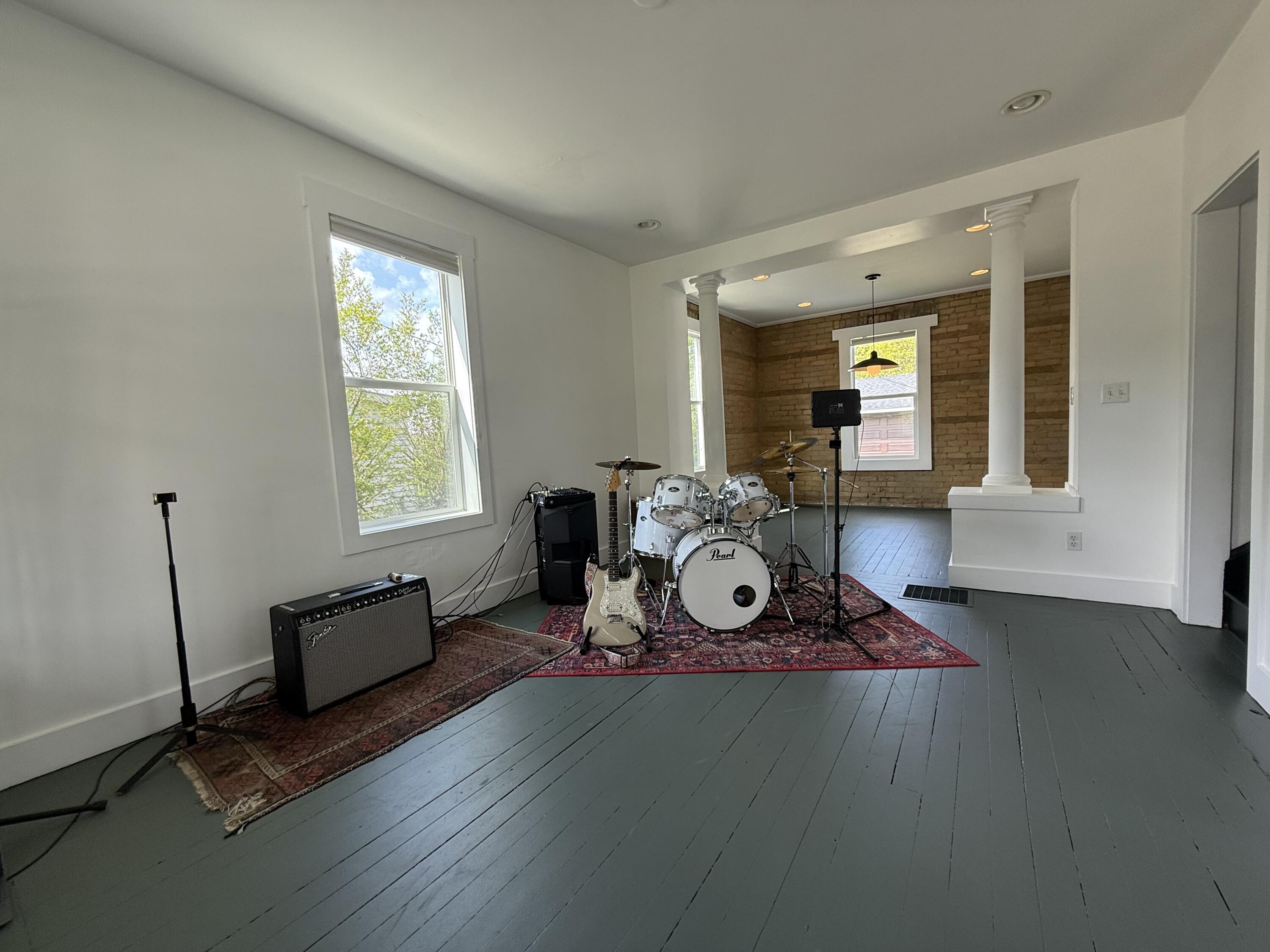614 Magnolia Street Three Oaks MI 49128