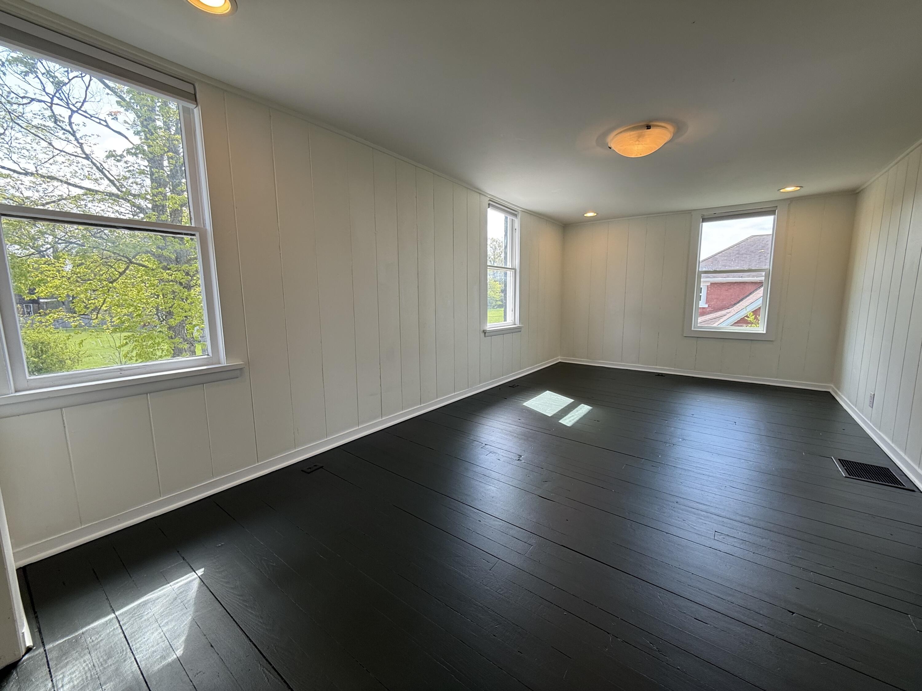 614 Magnolia Street Three Oaks MI 49128