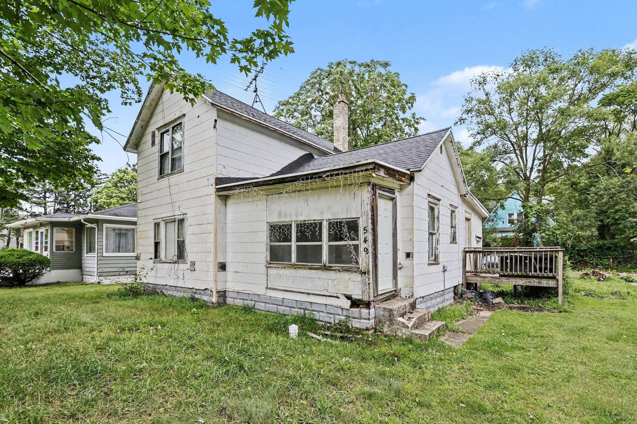 549 E Britain Avenue Benton Harbor MI 49022