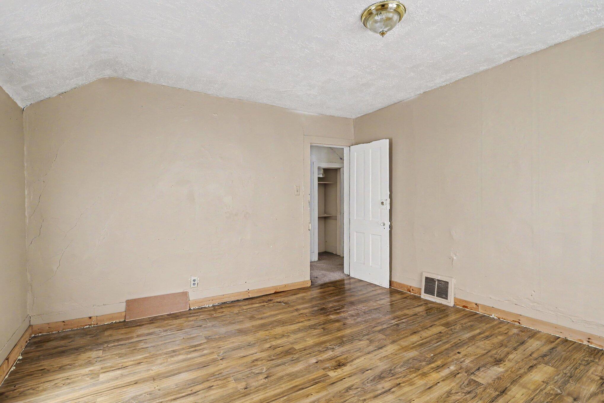 549 E Britain Avenue Benton Harbor MI 49022