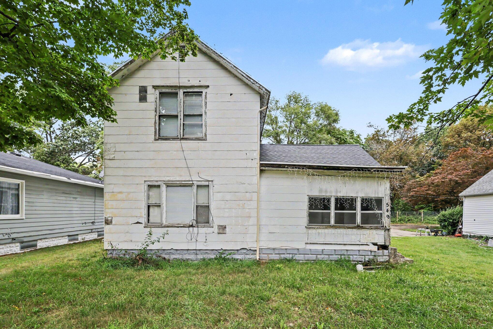 549 E Britain Avenue Benton Harbor MI 49022
