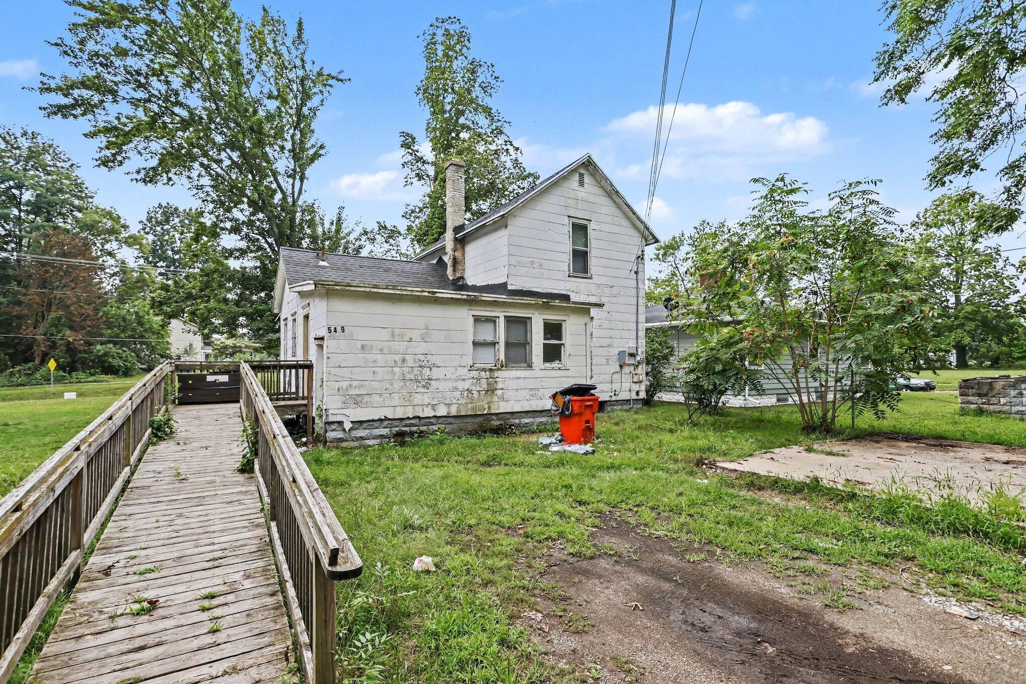 549 E Britain Avenue Benton Harbor MI 49022