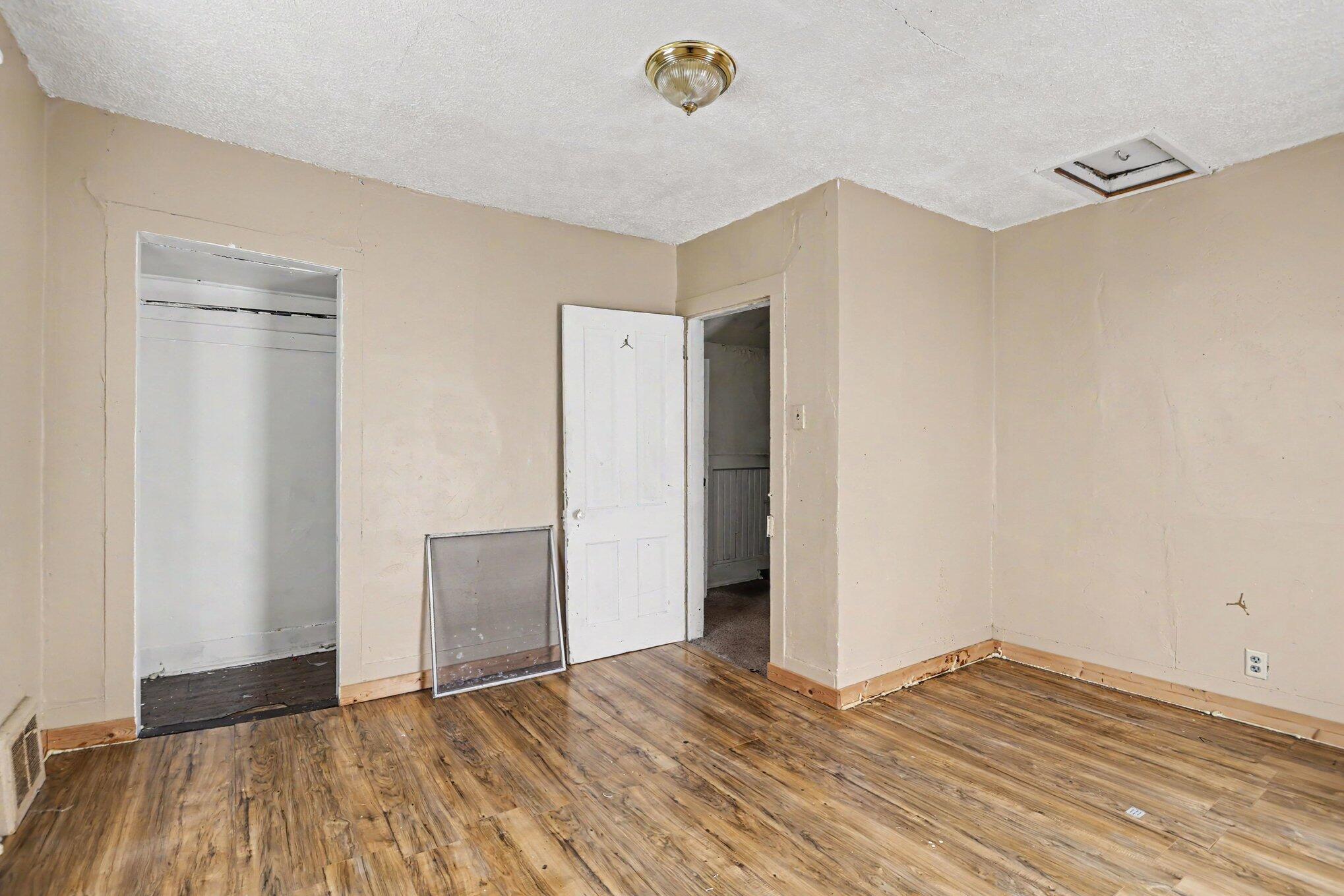 549 E Britain Avenue Benton Harbor MI 49022