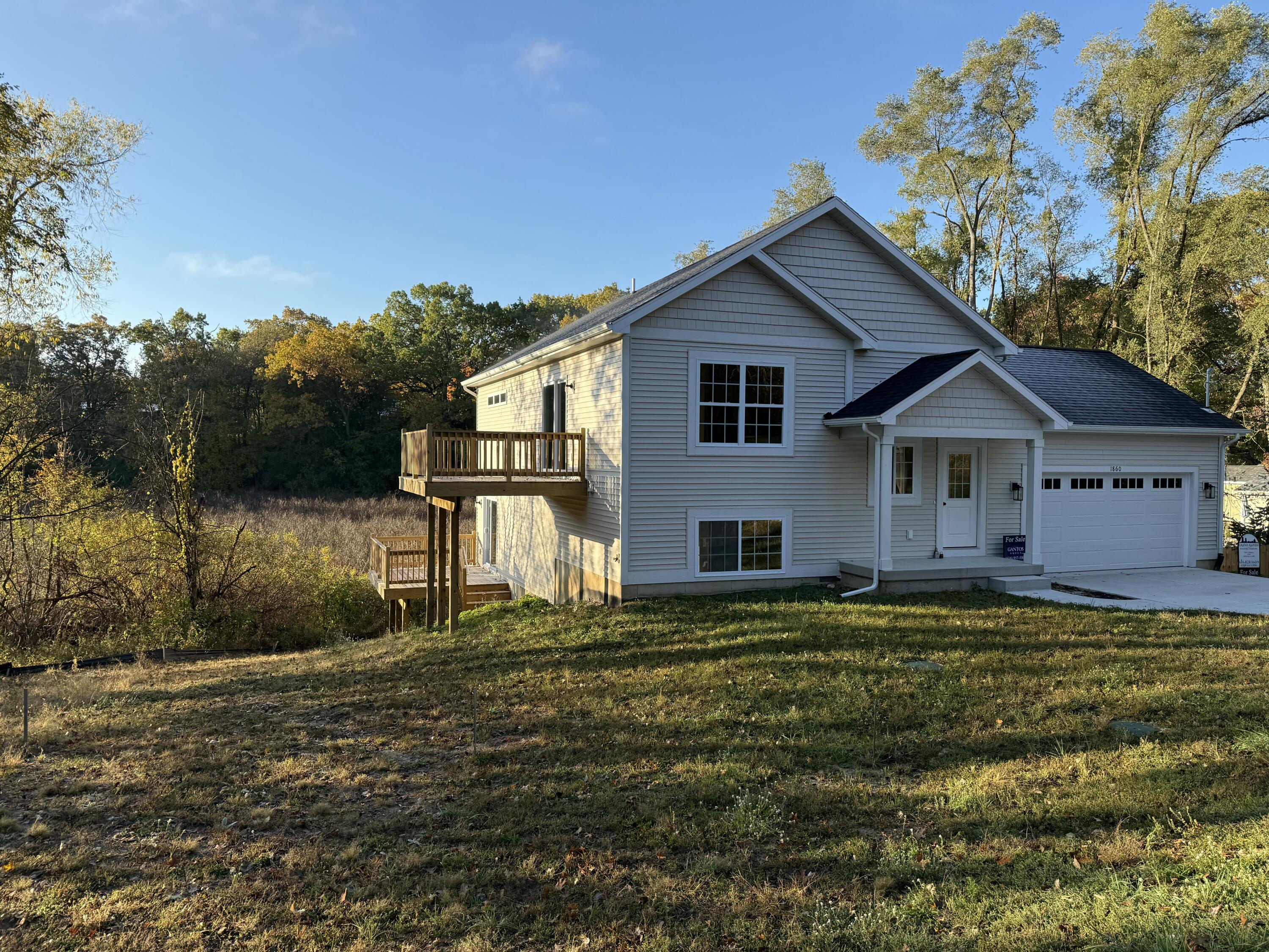 1860 Kreft Street NE Grand Rapids MI 49525