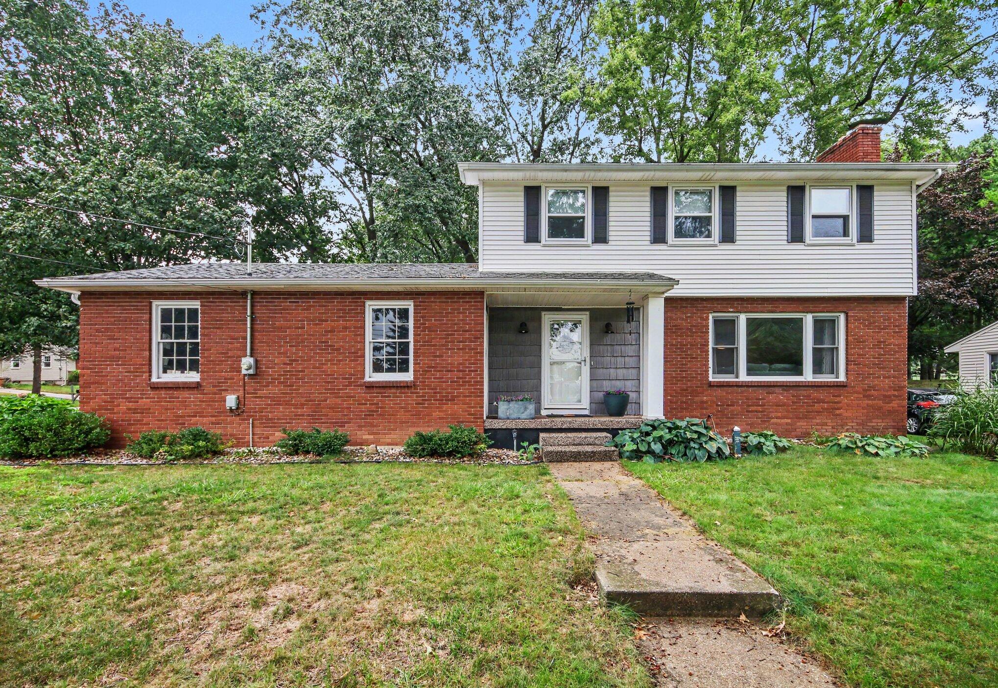 2623 Valley Avenue NW Grand Rapids MI 49544