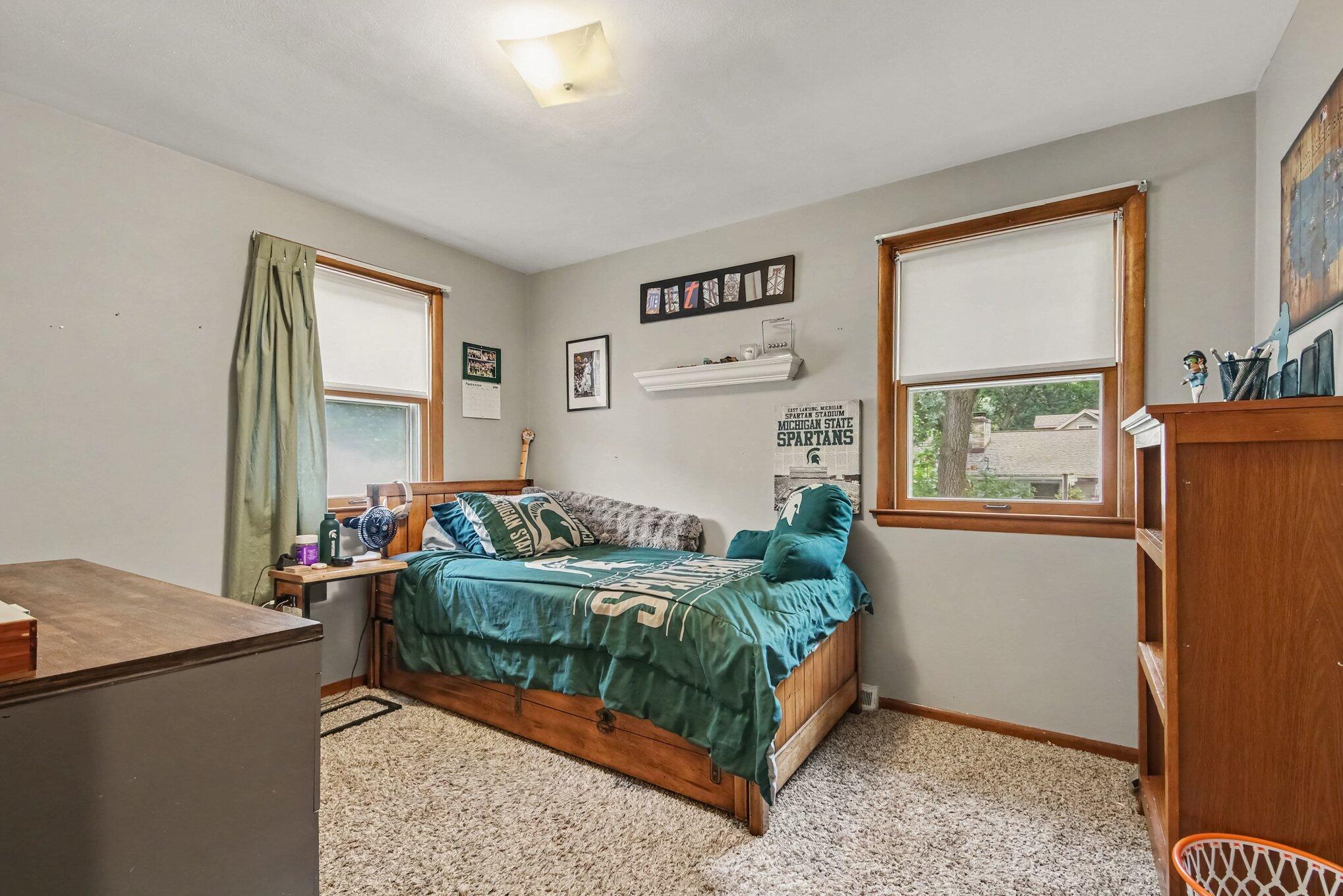 2623 Valley Avenue NW Grand Rapids MI 49544
