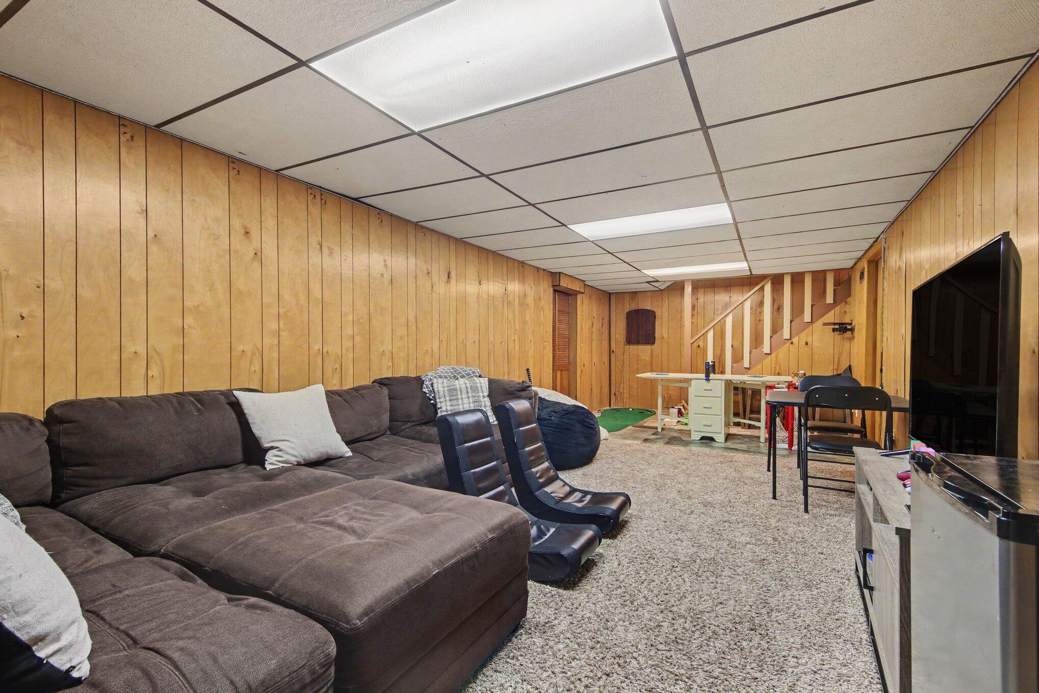 2623 Valley Avenue NW Grand Rapids MI 49544