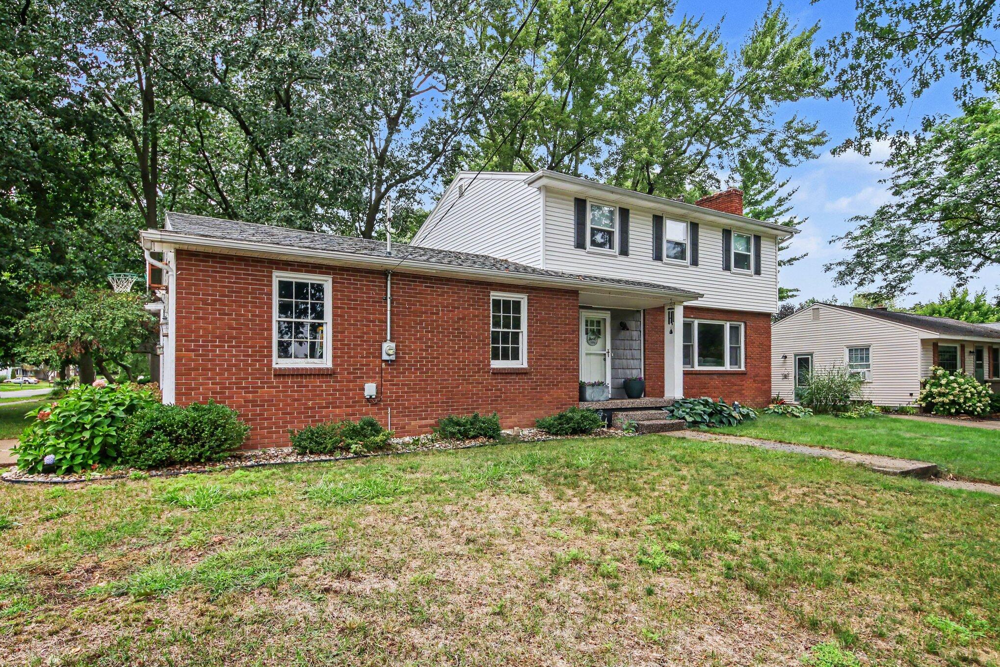 2623 Valley Avenue NW Grand Rapids MI 49544