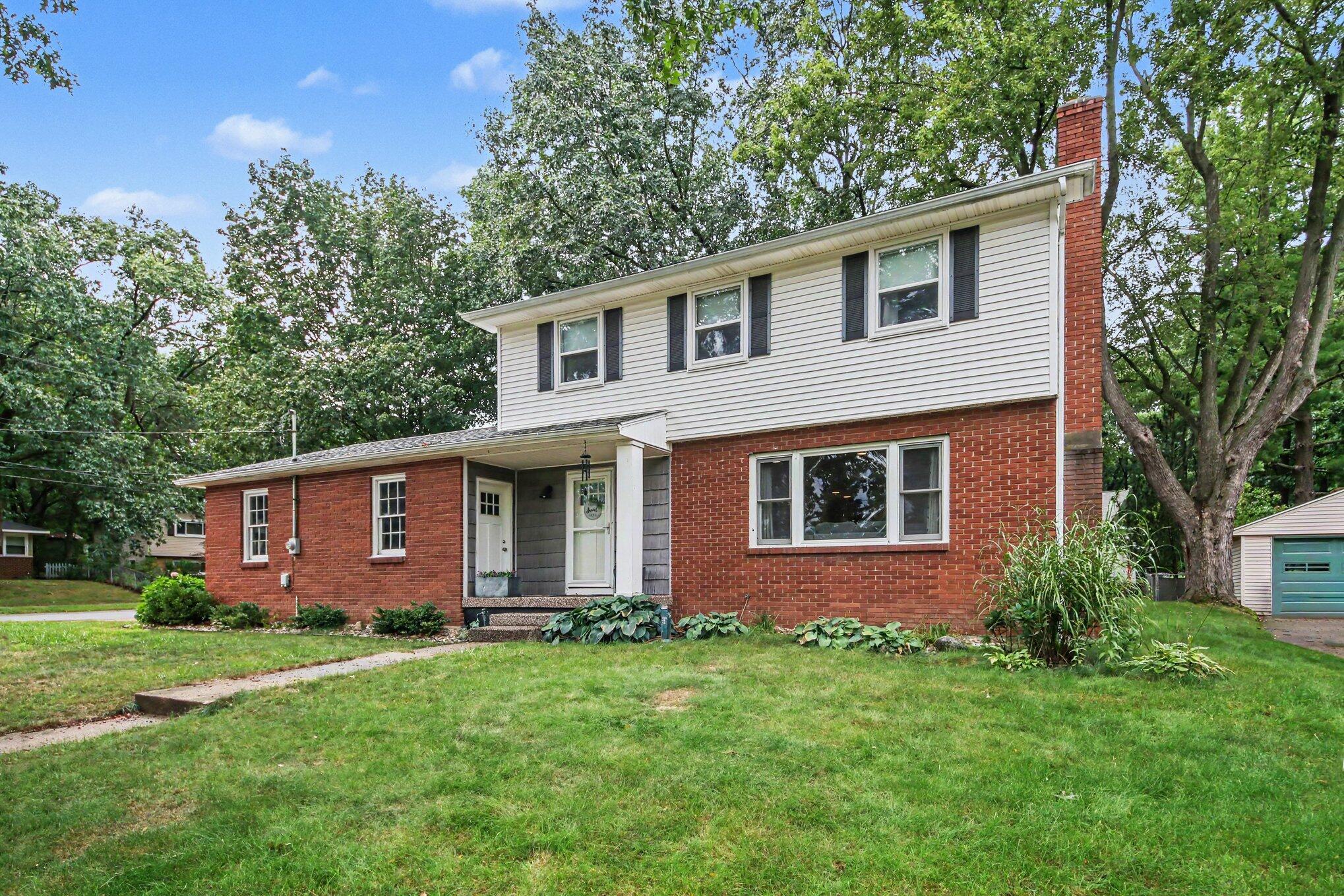 2623 Valley Avenue NW Grand Rapids MI 49544